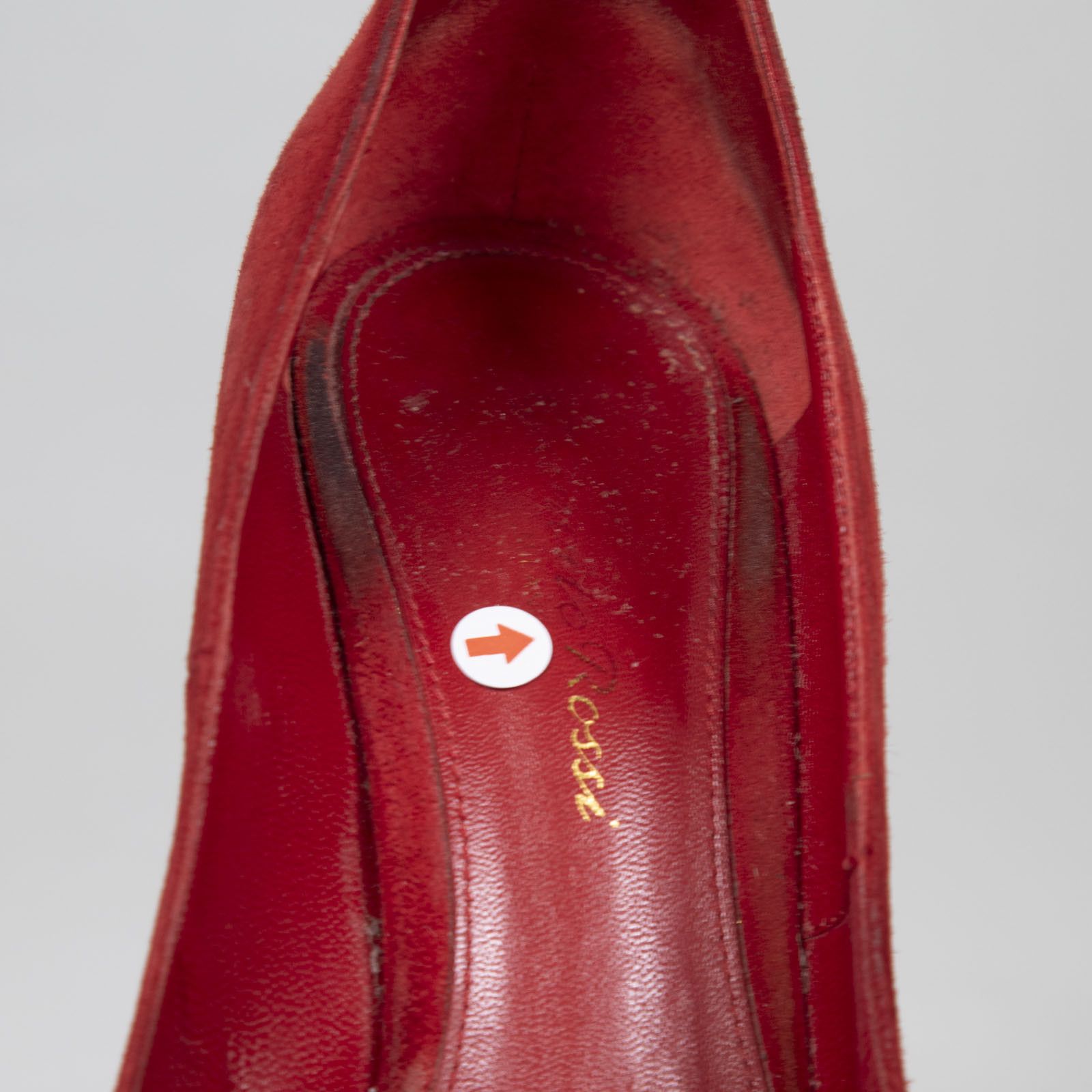 Gianvito Rossi Red Suede Point-Toe Pumps Size US 7 / IT 37 - 10 Thumbnail