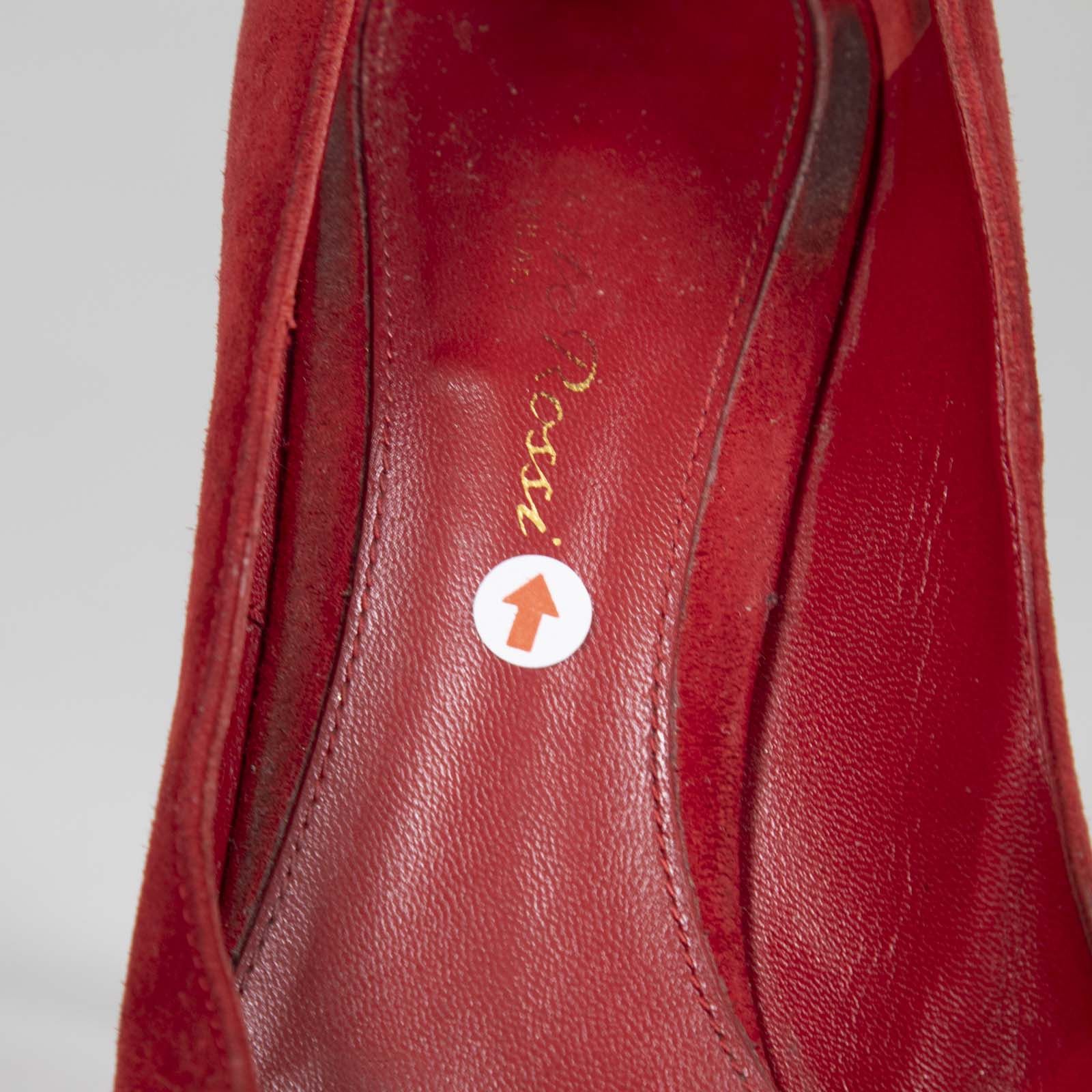 Gianvito Rossi Red Suede Point-Toe Pumps Size US 7 / IT 37 - 9 Thumbnail