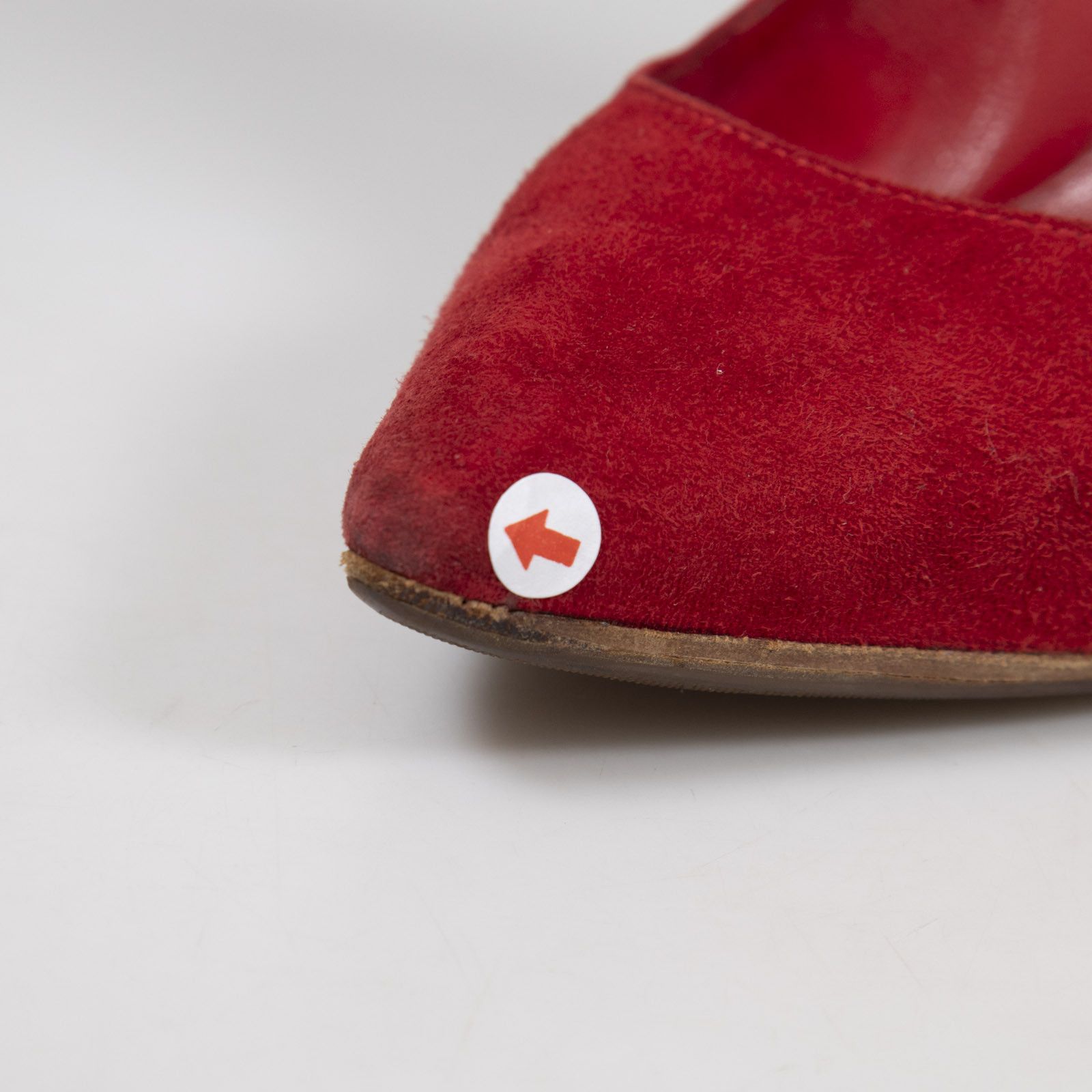 Gianvito Rossi Red Suede Point-Toe Pumps Size US 7 / IT 37 - 18 Thumbnail