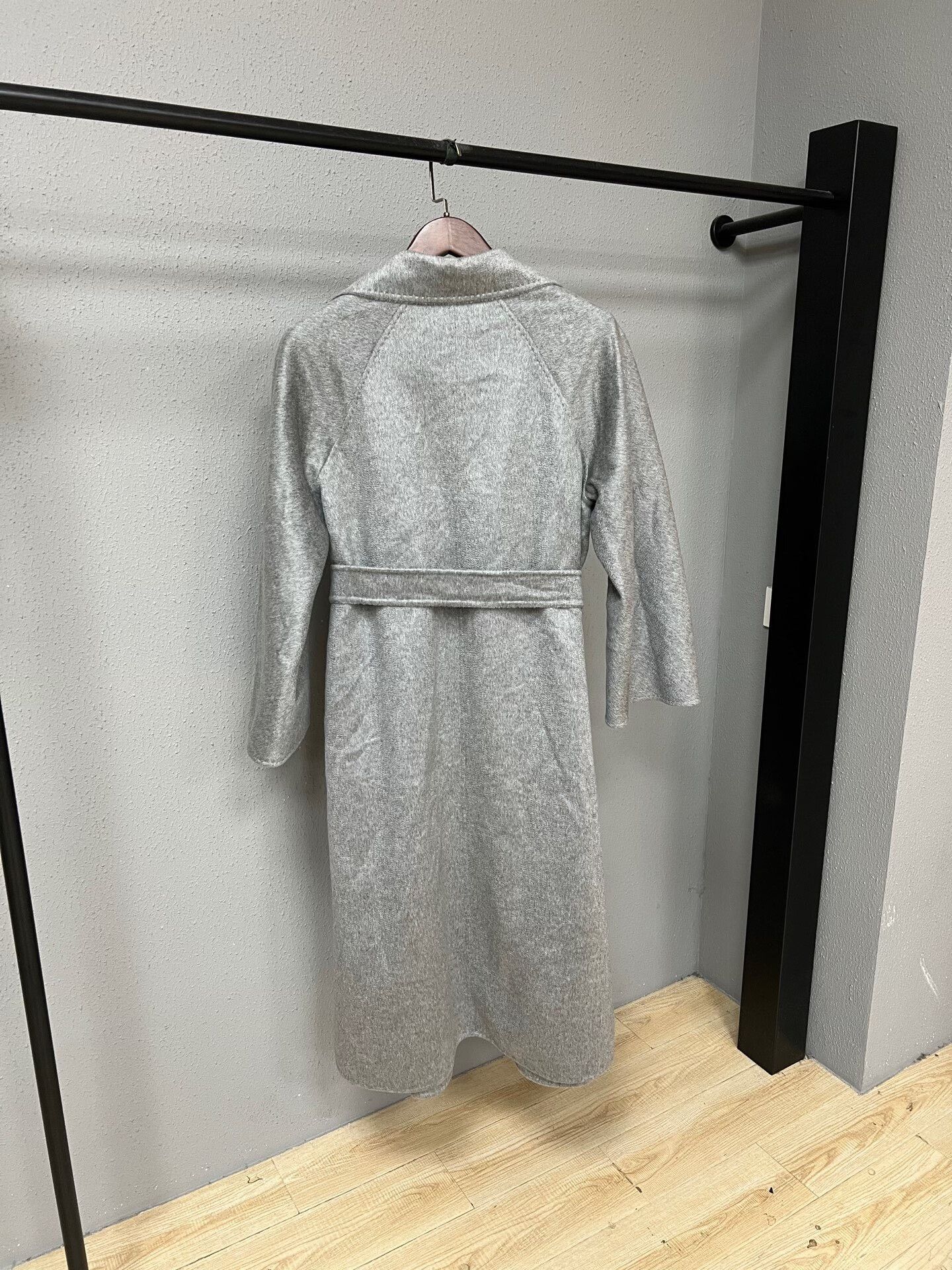 Max Mara maxmara gray cashmere coat Size M / US 6-8 / IT 42-44 - 2 Thumbnail