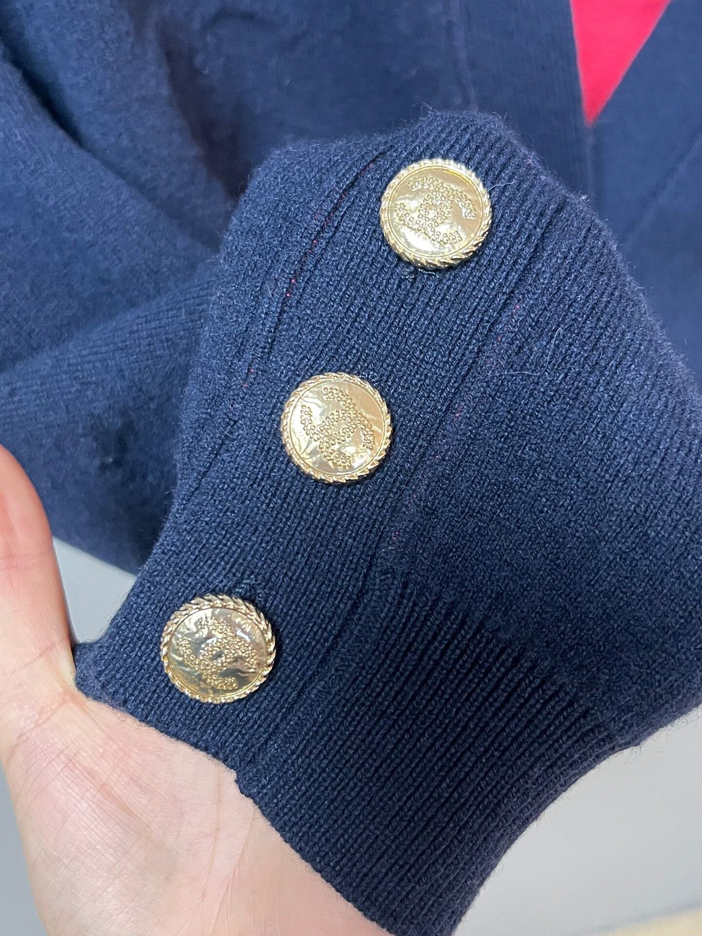 Chanel blue embossed cashmere cardigan by Chanel Size M / US 6-8 / IT 42-44 - 3 Thumbnail