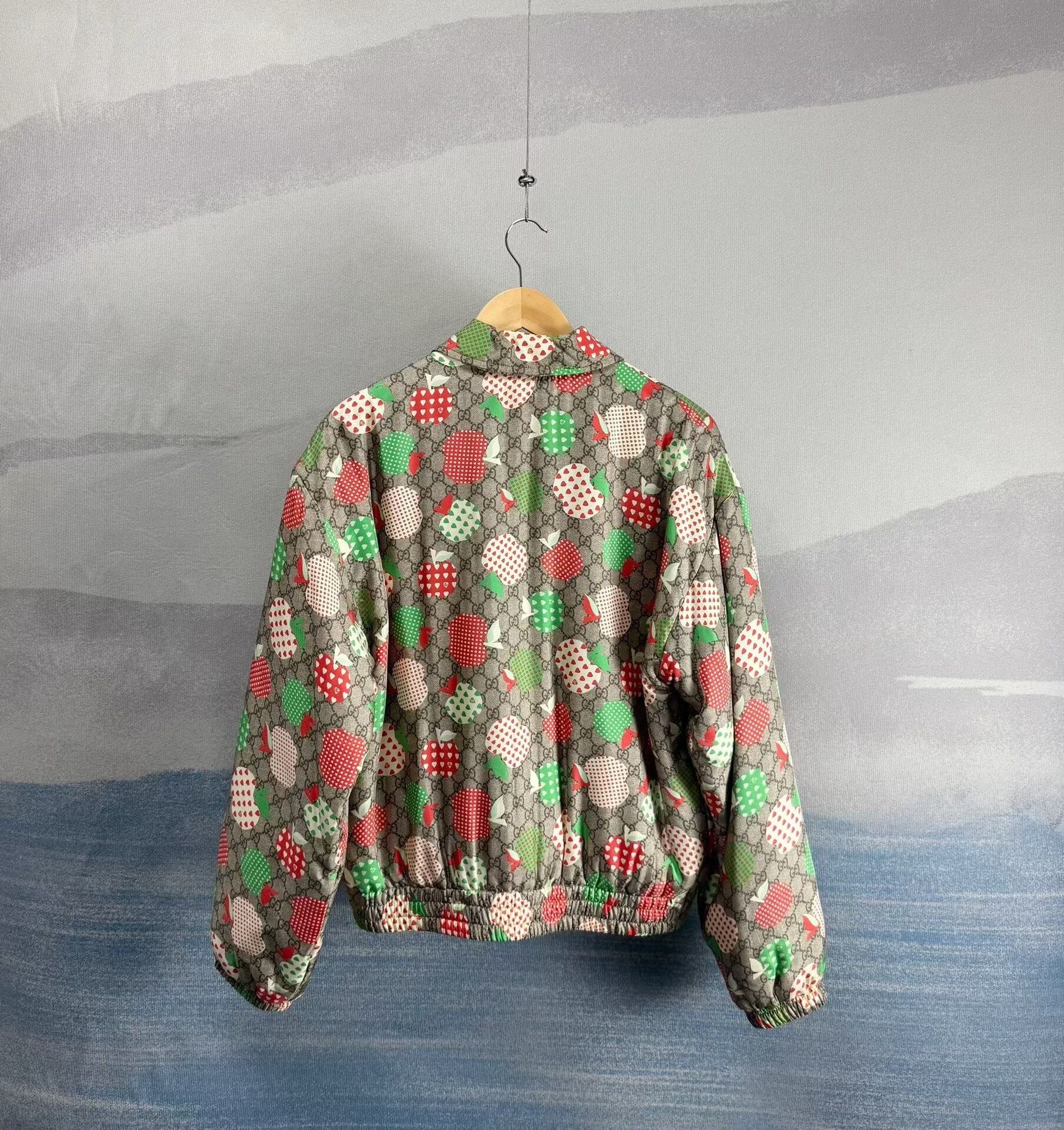 Gucci gucci apple print collared cotton jacket Size US L / EU 52-54 / 3 - 2 Thumbnail