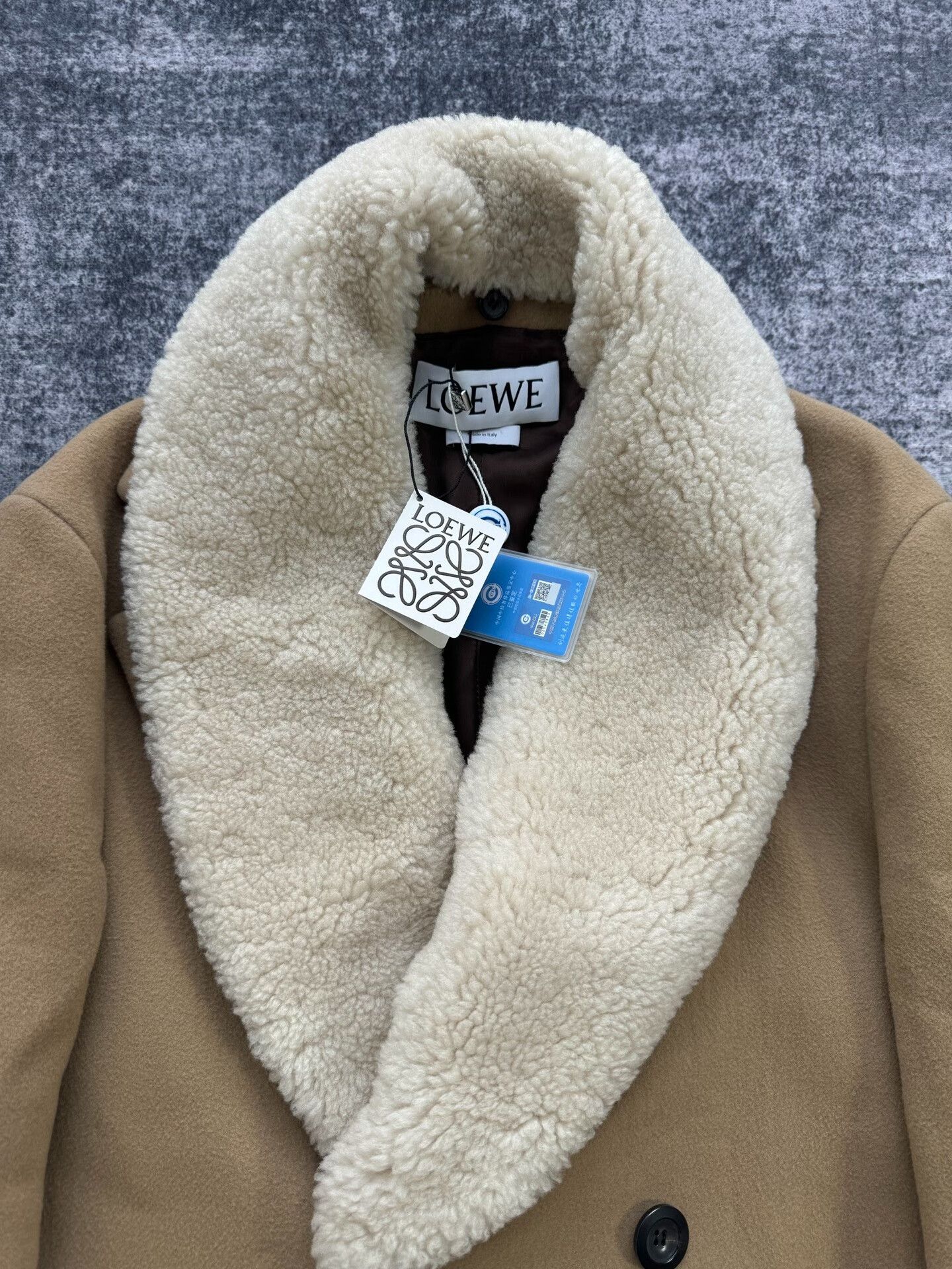 Loewe Loewe Beige Wool Cashmere Coat with Fur Collar Size US L / EU 52-54 / 3 - 2 Thumbnail
