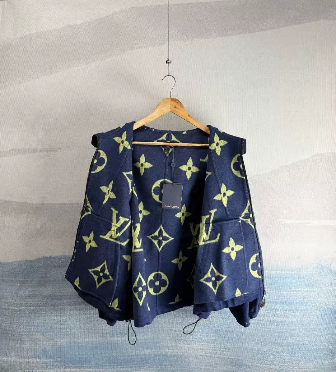 Louis Vuitton Louis Vuitton Blue Wool Cape Coat Size S / US 4 / IT 40 - 3 Thumbnail