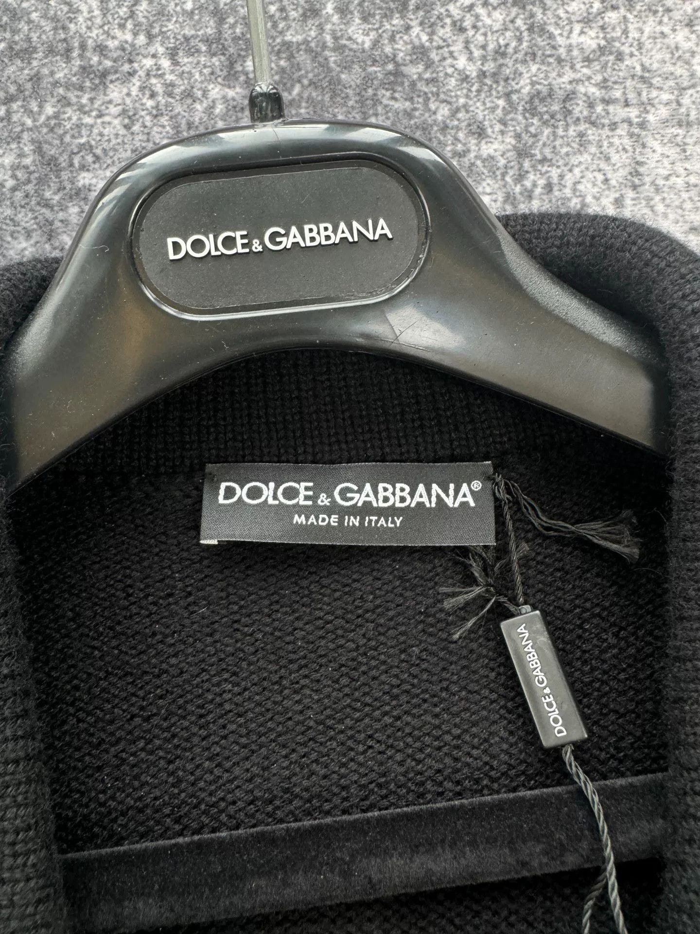 Dolce & Gabbana D&G Black Crown Bee Embroidered Cashmere Cardigan Size US L / EU 52-54 / 3 - 5 Thumbnail