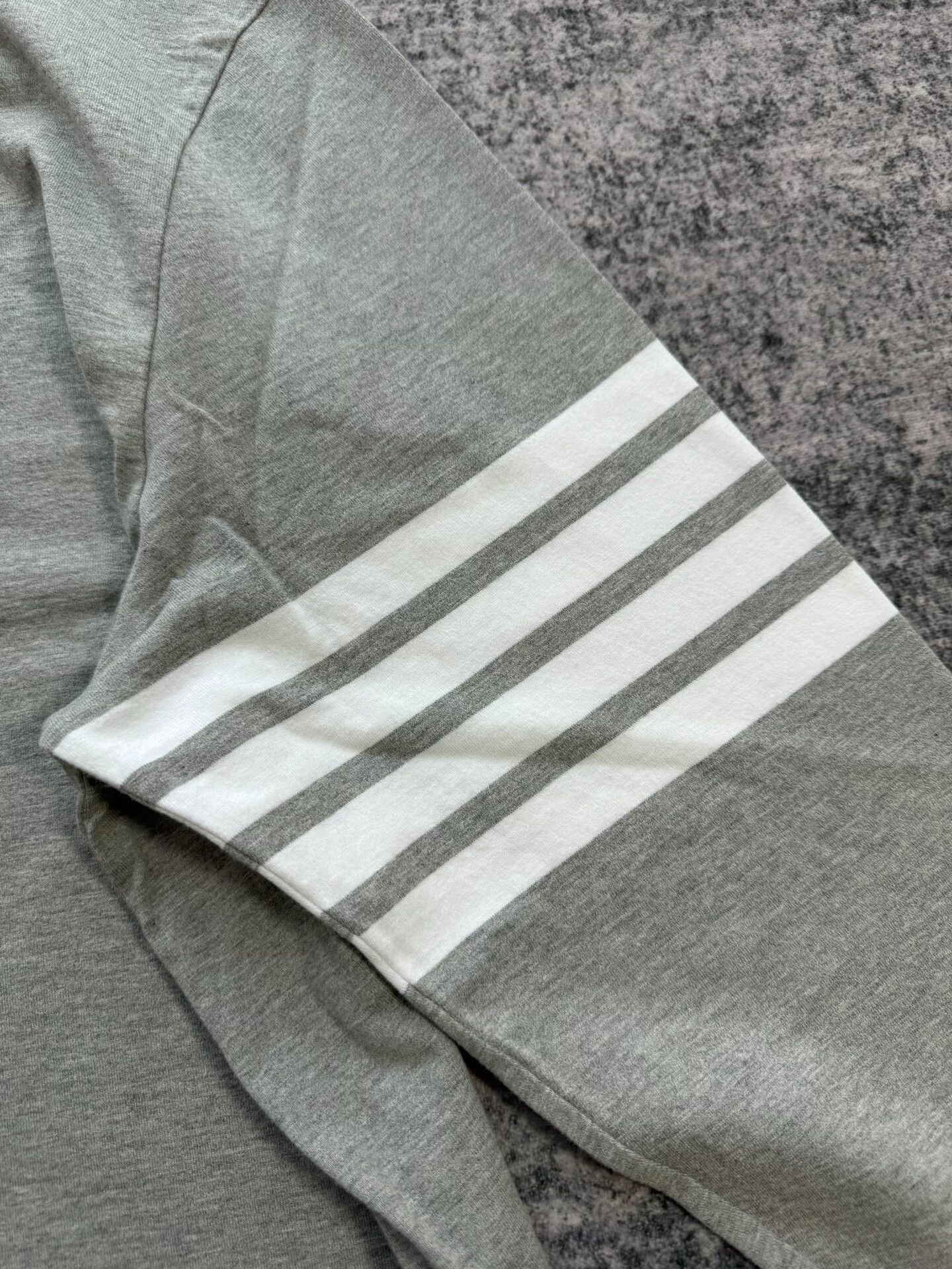Thom Browne thom browne gray sweatshirt with logo detail Size US L / EU 52-54 / 3 - 4 Thumbnail