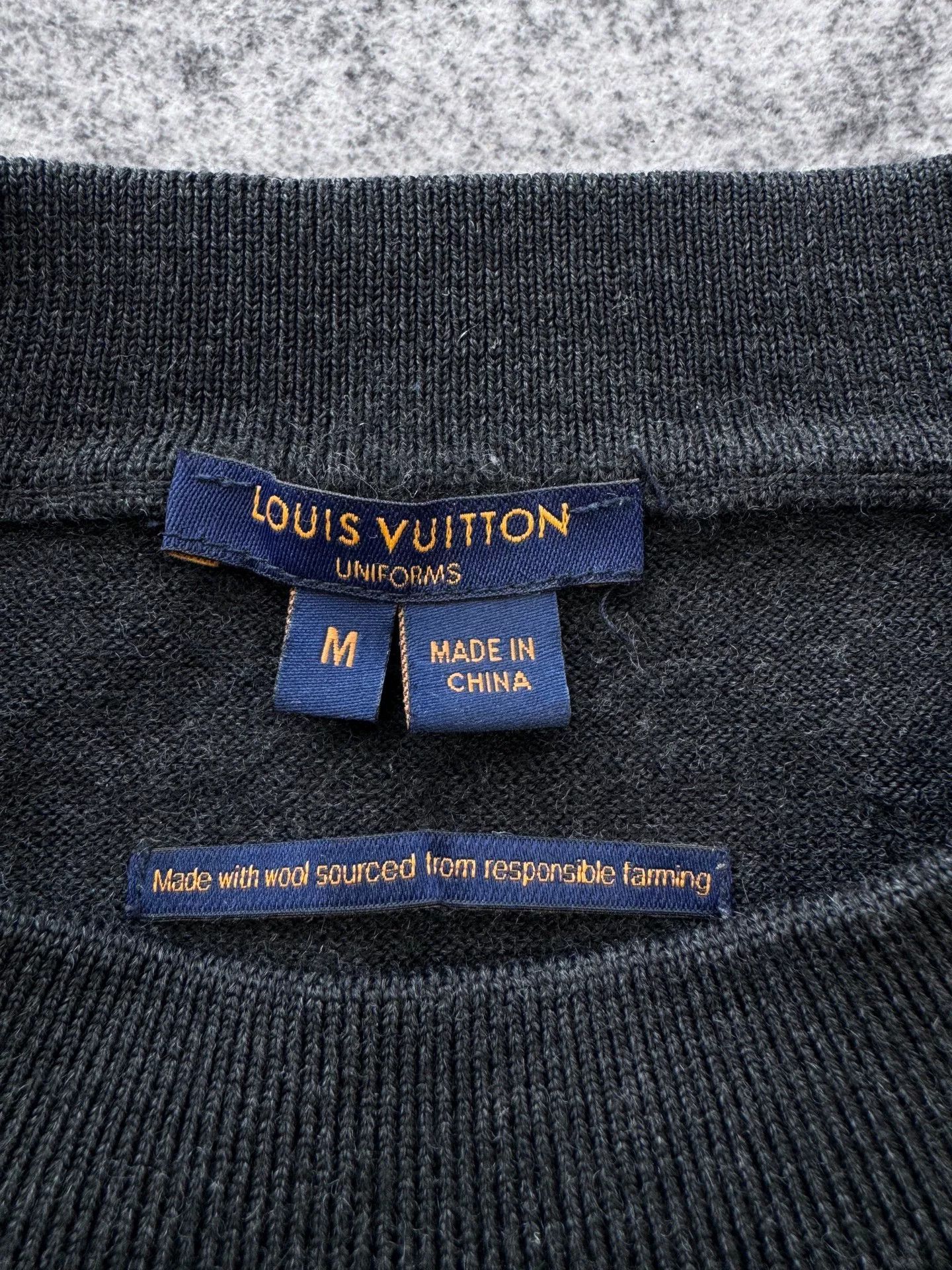 Louis Vuitton louis vuitton black wool uniform sweater Size US M / EU 48-50 / 2 - 4 Thumbnail