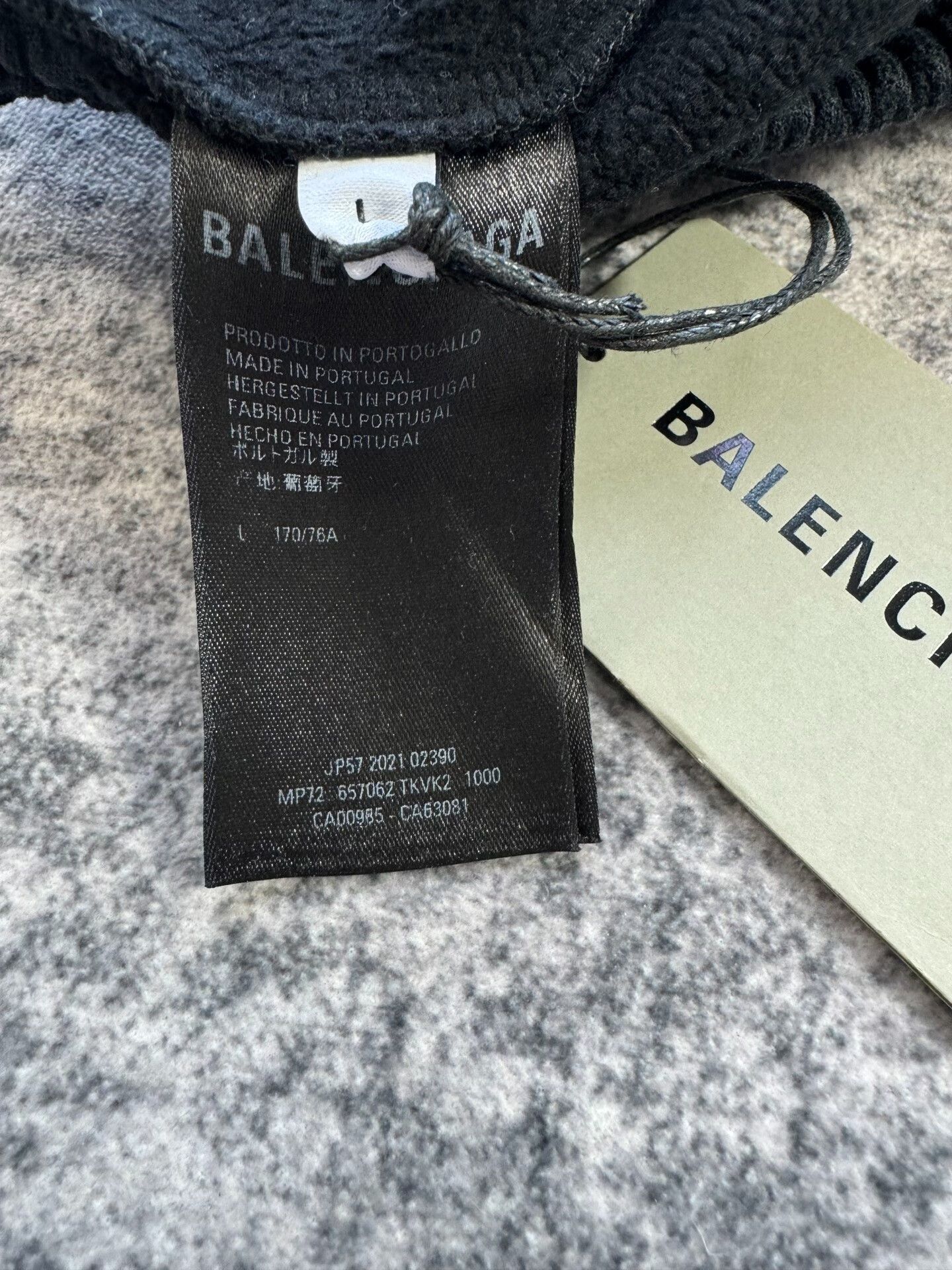 Balenciaga balenciaga black distressed shorts with logo Size US 27 - 6 Thumbnail