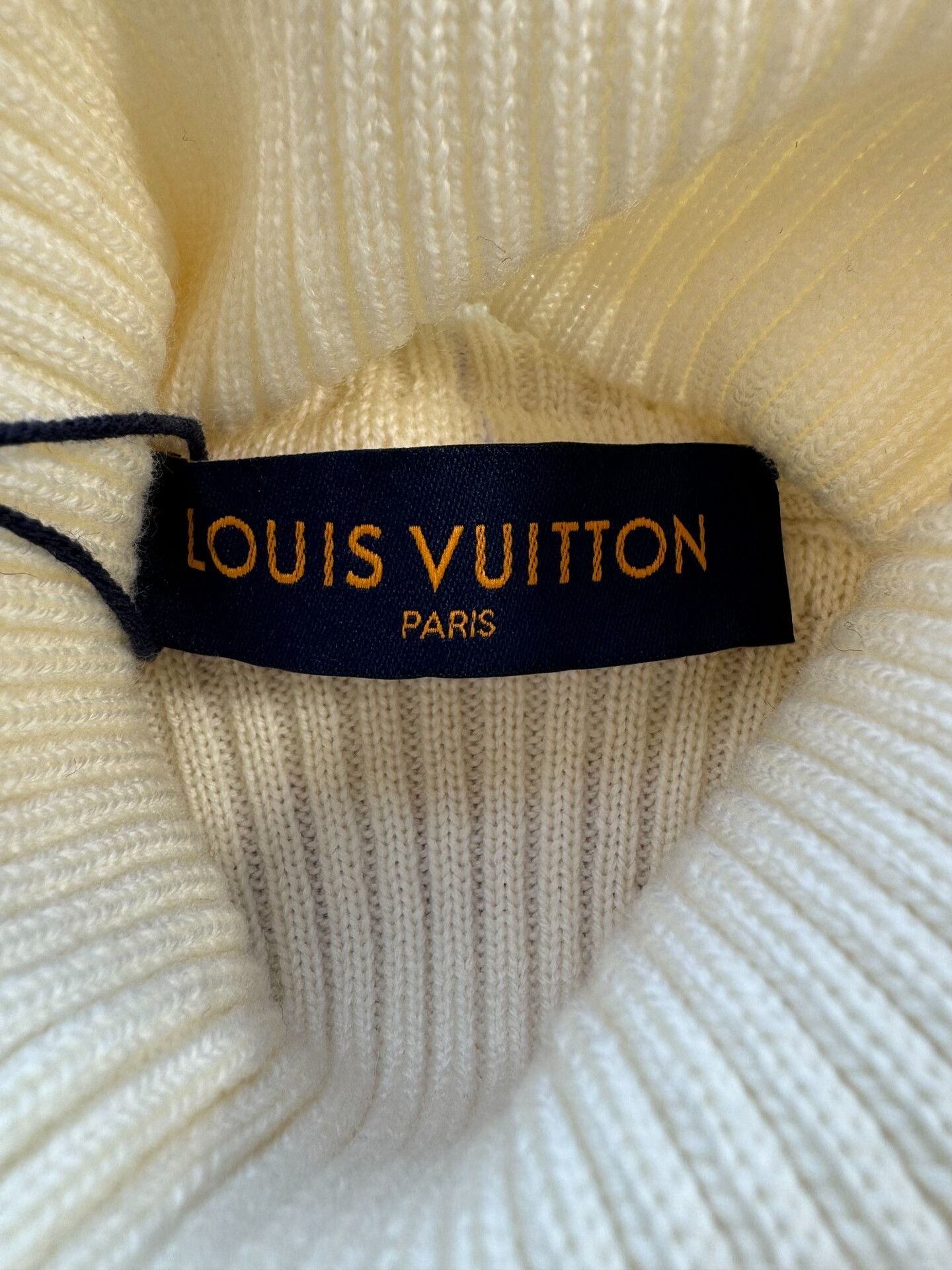 Louis Vuitton louis vuitton nigo heart wool turtleneck sweater Size US L / EU 52-54 / 3 - 4 Thumbnail