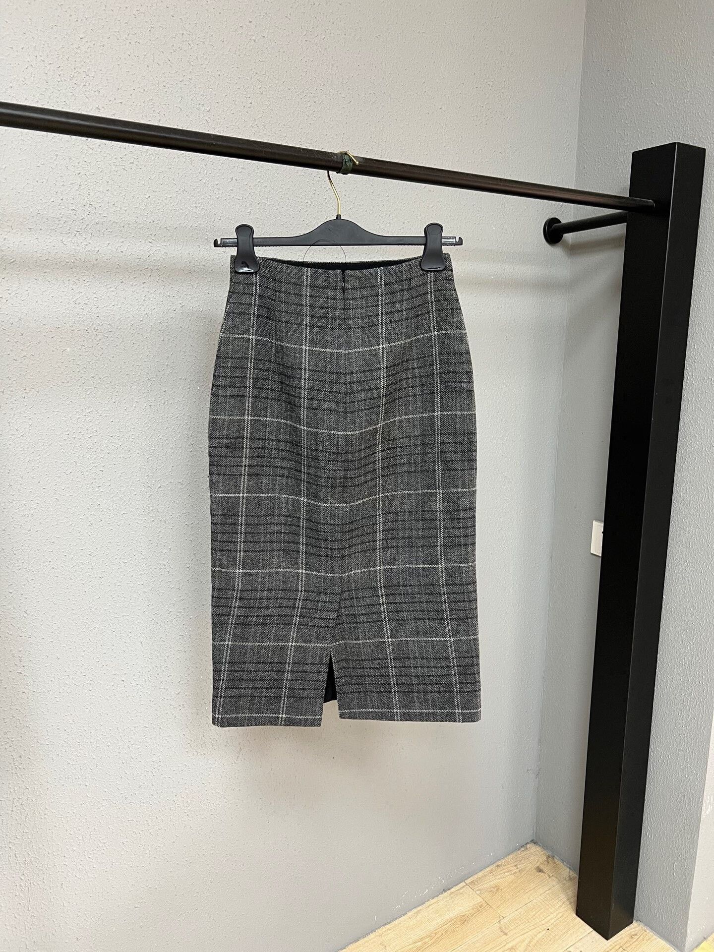 Dior Dior Wool Plaid Midi Skirt Size 36 Size 36" / US 14 / IT 50 - 2 Thumbnail