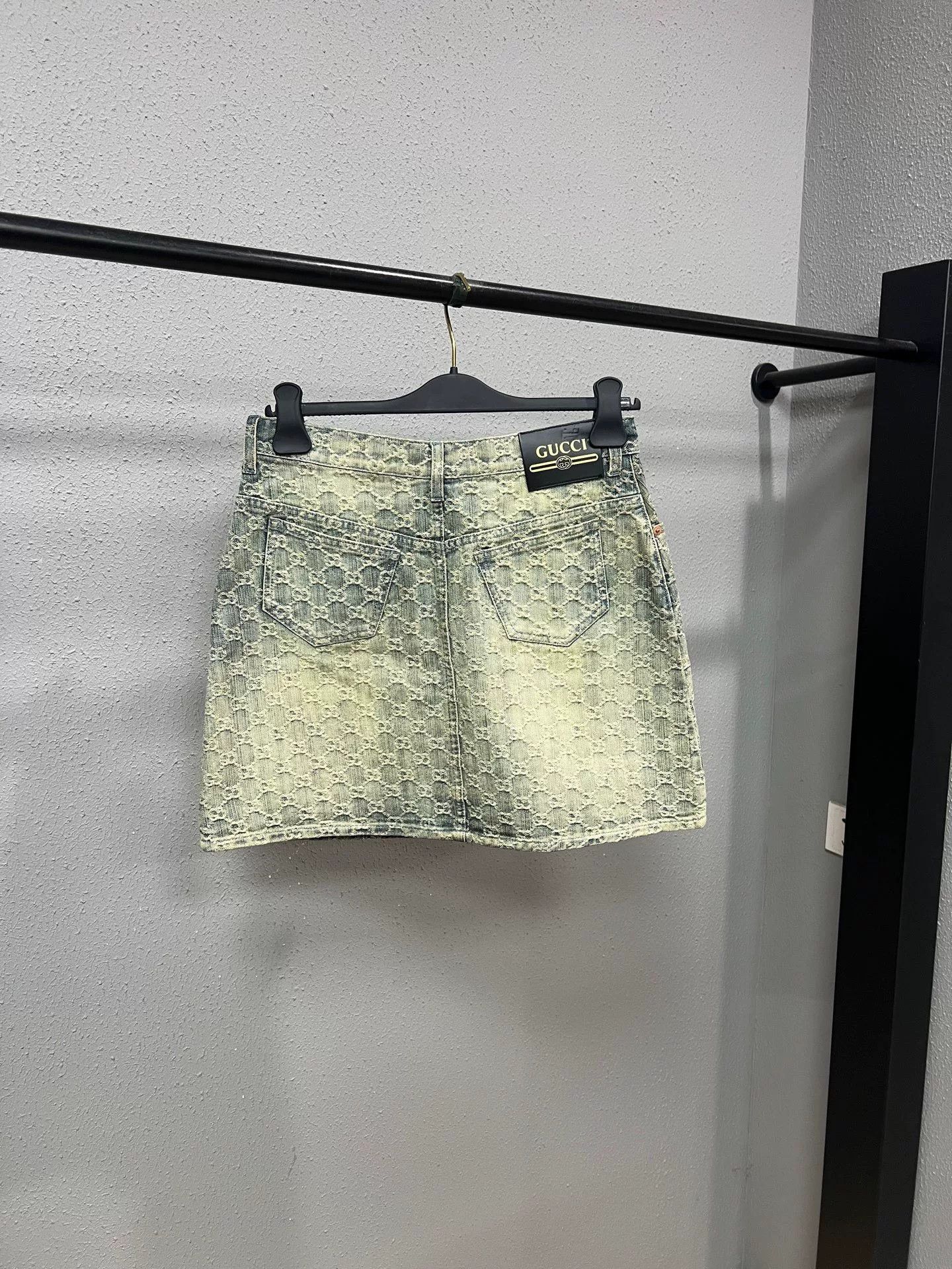 Gucci gucci distressed denim mini skirt with rhinestones Size 42" / US 20 - 2 Thumbnail