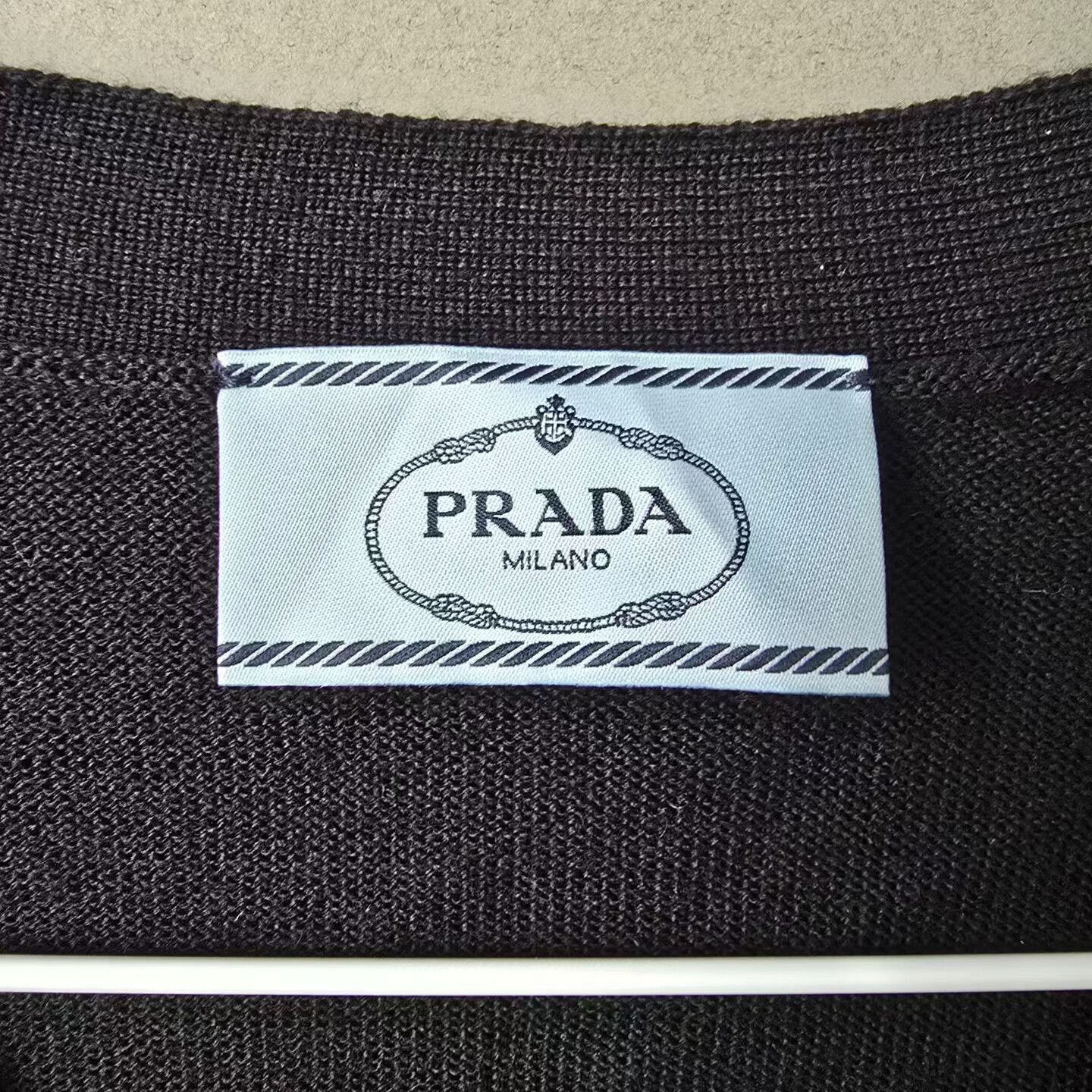 Prada prada black knit wool cardigan Size S / US 4 / IT 40 - 3 Thumbnail