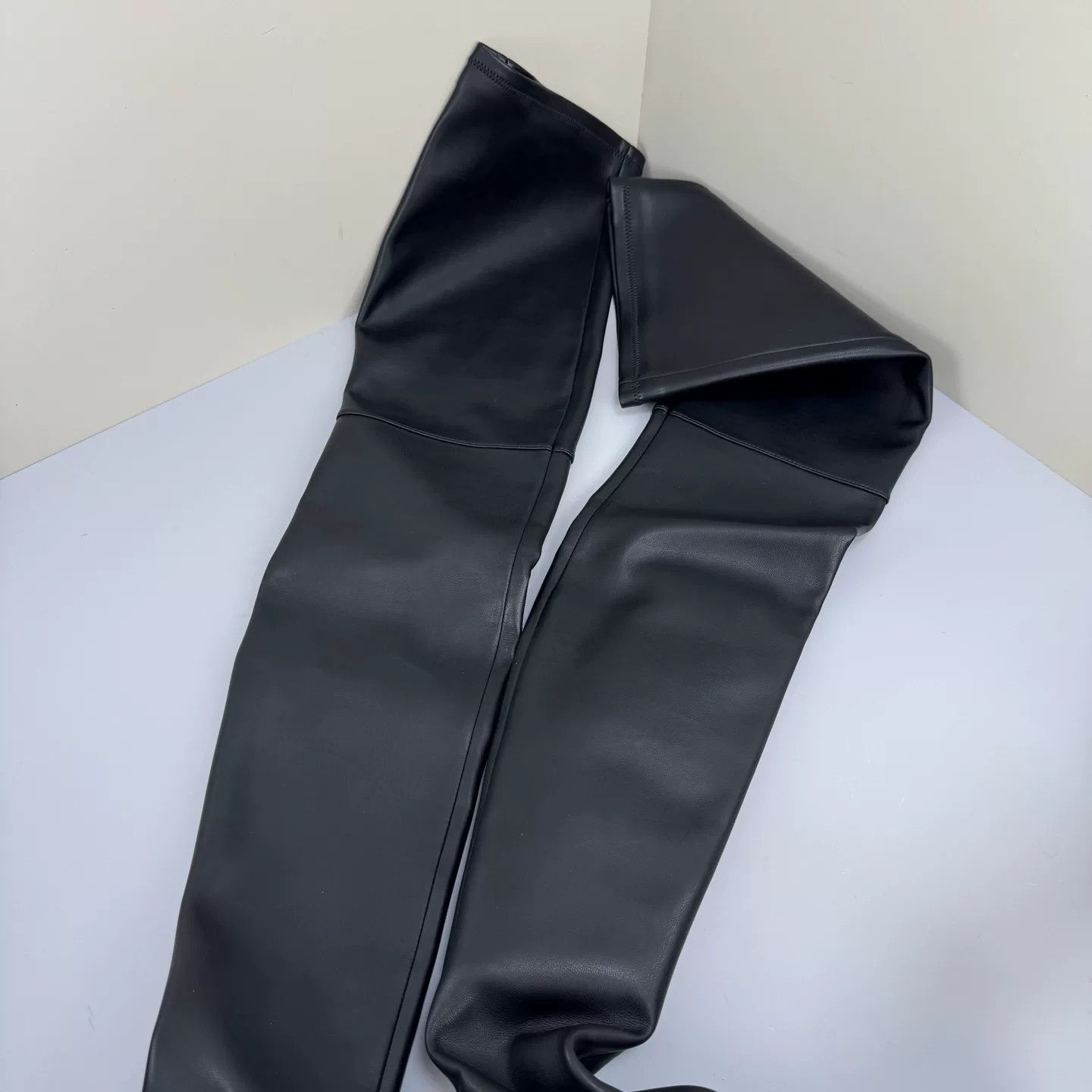 Maison Margiela Maison Margiela Black and White Long Boots Size US 6 / IT 36 - 6 Thumbnail