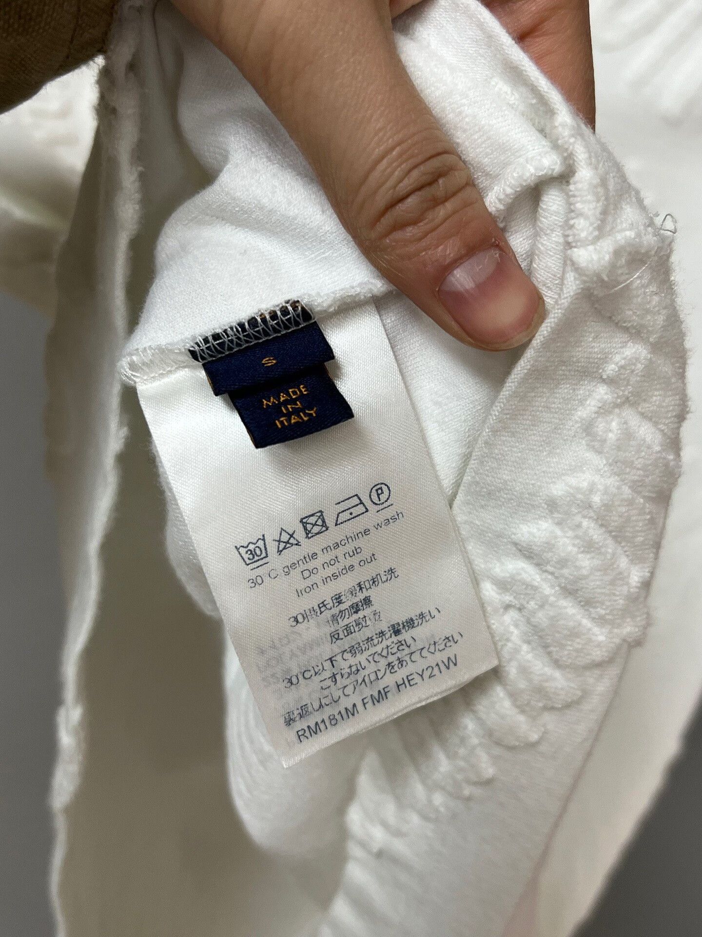 Louis Vuitton Louis Vuitton White Short Sleeve Logo Tee Size S / US 4 / IT 40 - 4 Thumbnail