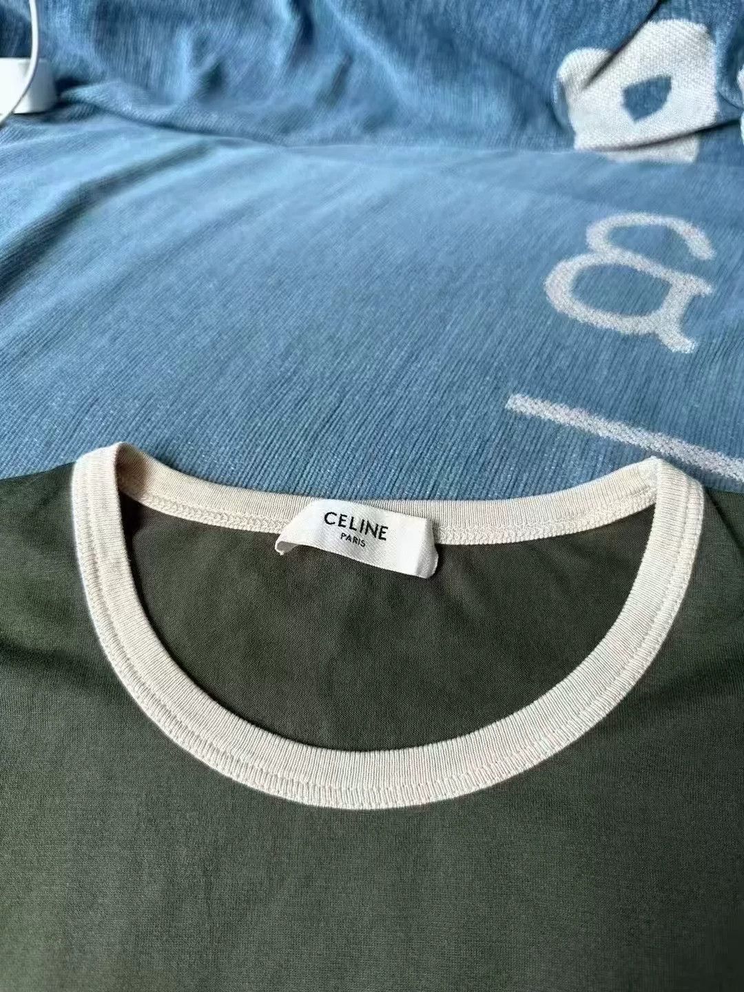 Celine celine khaki green logo short sleeve top Size S / US 4 / IT 40 - 2 Thumbnail