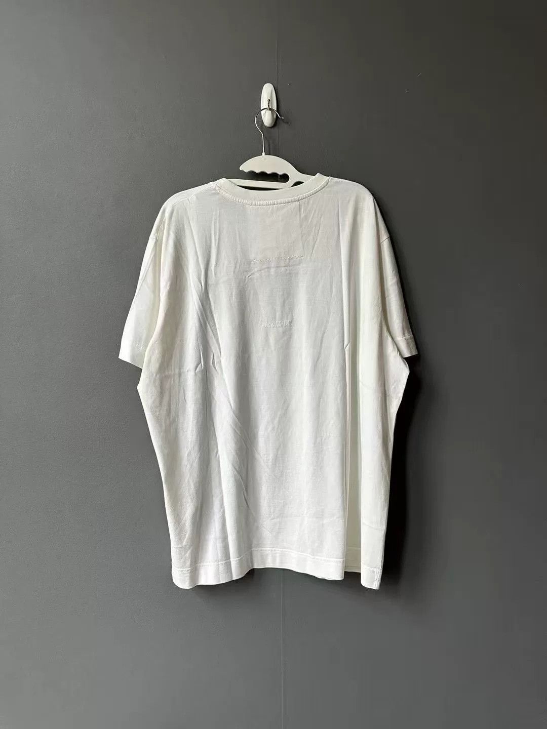 Givenchy givenchy chito white graffiti dog head shirt Size US S / EU 44-46 / 1 - 2 Thumbnail