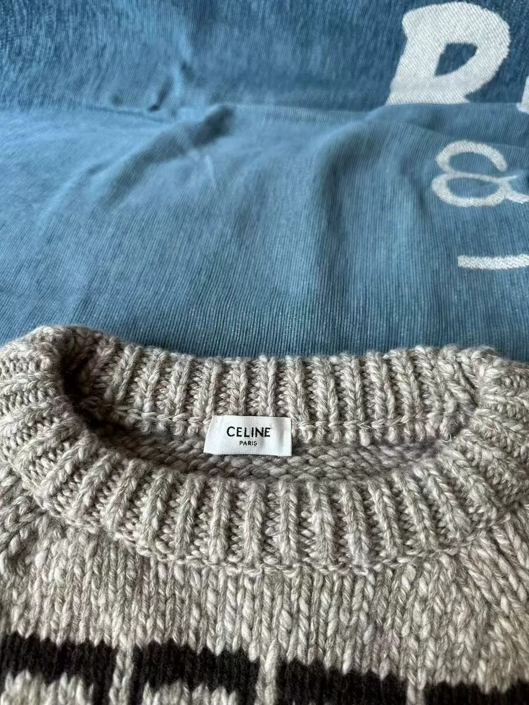 Celine celine brown small check high-neck sweater Size XS / US 0-2 / IT 36-38 - 3 Thumbnail