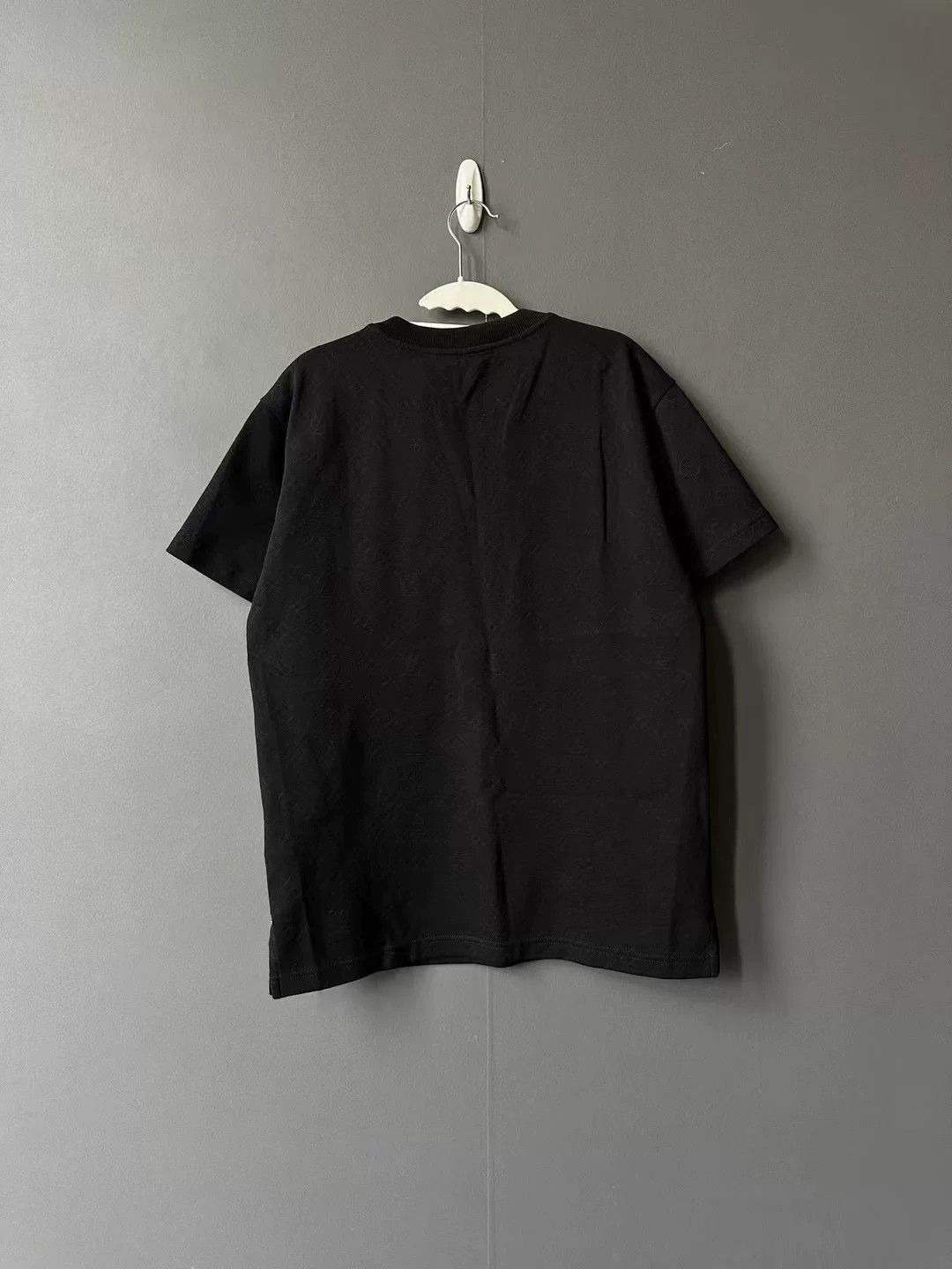 Louis Vuitton louis vuitton black short sleeve pocket tee Size US XS / EU 42 / 0 - 2 Thumbnail