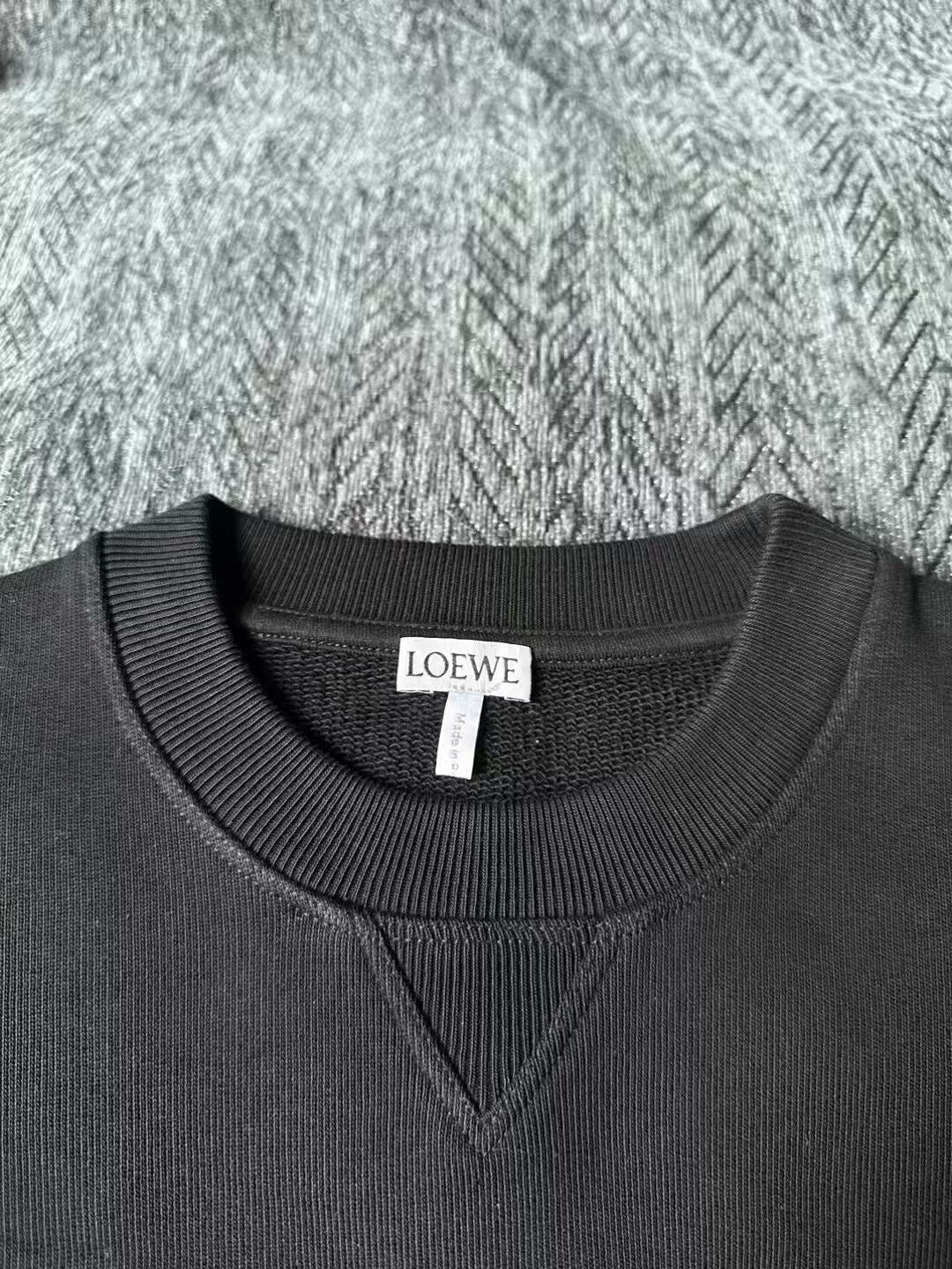 Loewe loewe black gold embroidered sweatshirt Size XS / US 0-2 / IT 36-38 - 3 Thumbnail