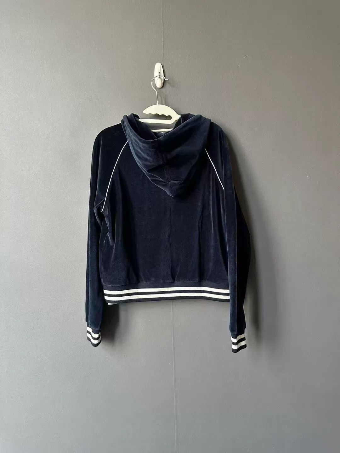 Celine celine blue velvet jacket size medium Size M / US 6-8 / IT 42-44 - 2 Thumbnail
