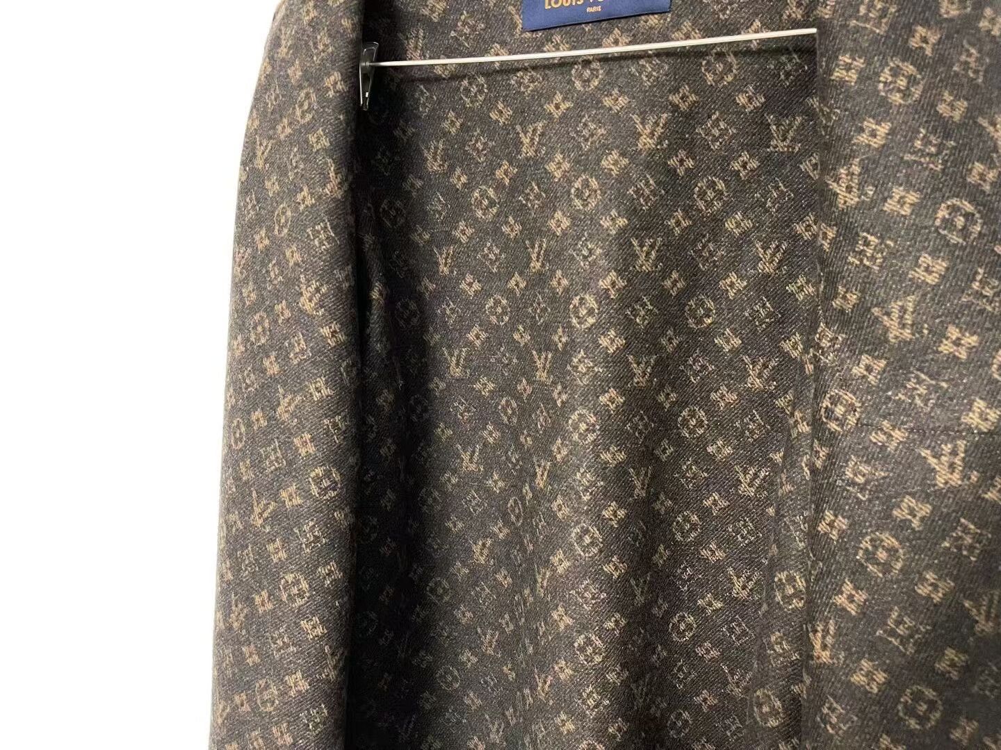Louis Vuitton louis vuitton cashmere shirt jacket Size US M / EU 48-50 / 2 - 3 Thumbnail