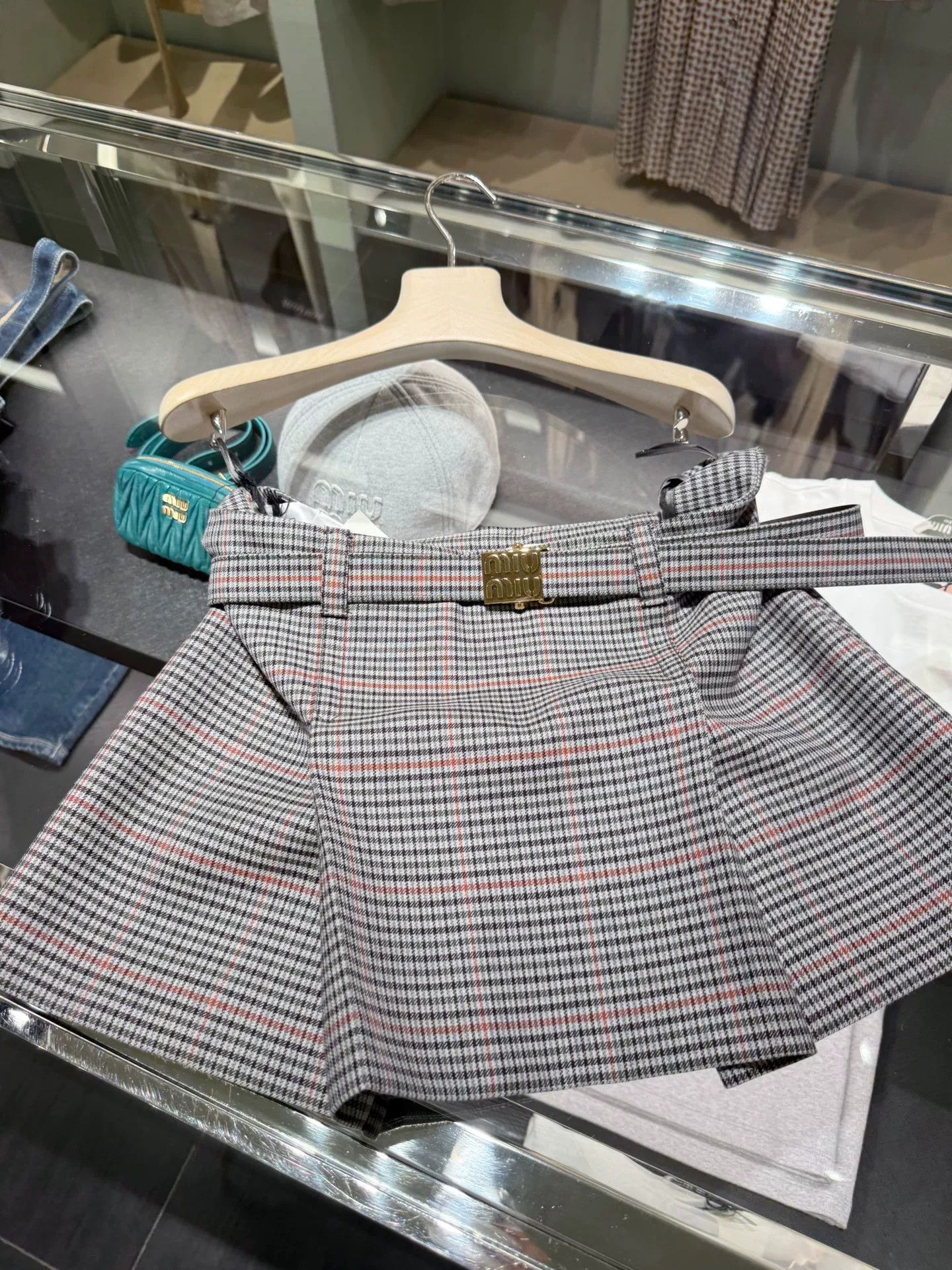 Miu Miu miumiu new collection employee purchase event Size M / US 6-8 / IT 42-44 - 4 Thumbnail