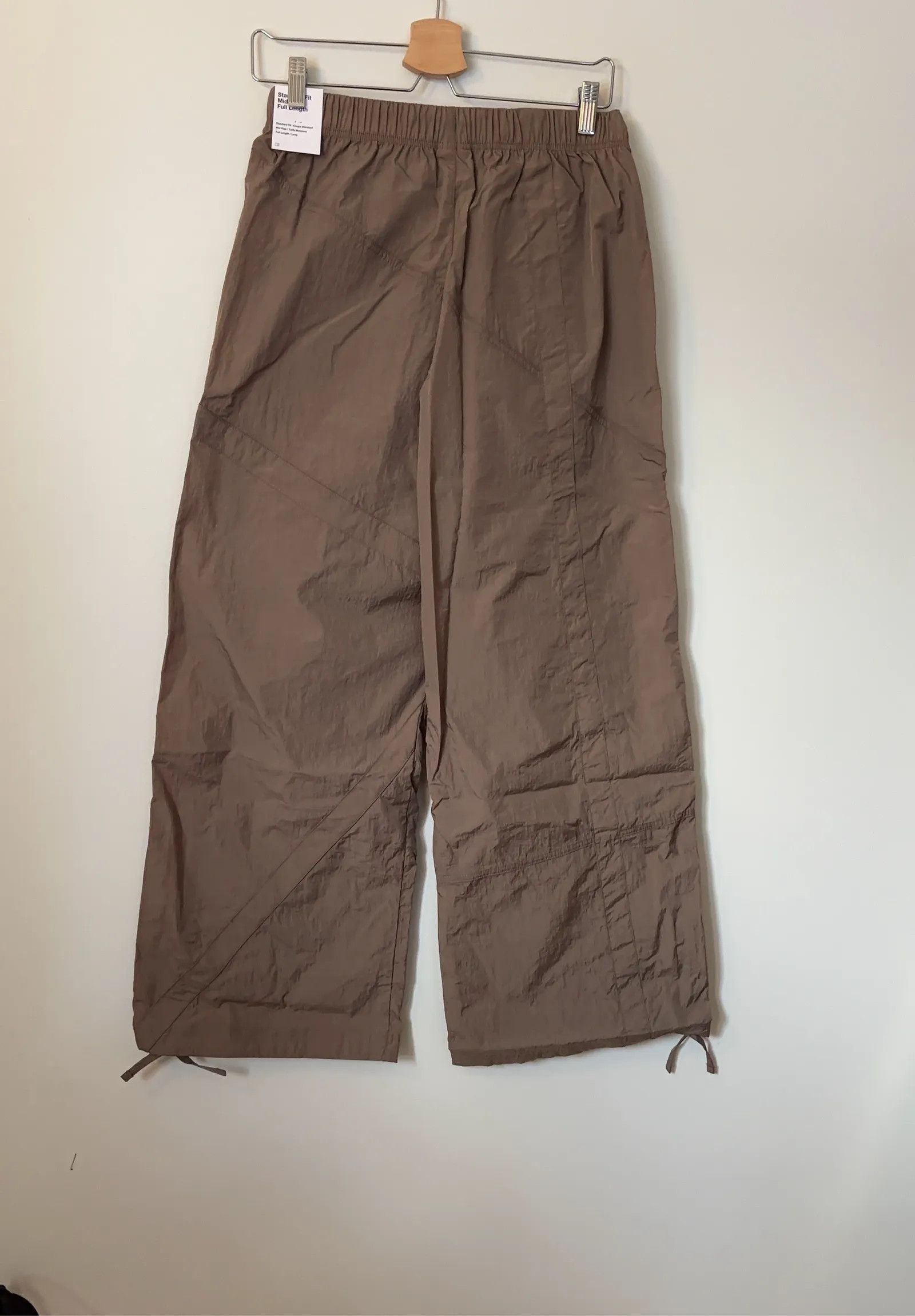Nike Nike Standard fit, mid rise, full length Sweatpants Size 27" / US 4 / IT 40 - 4 Thumbnail