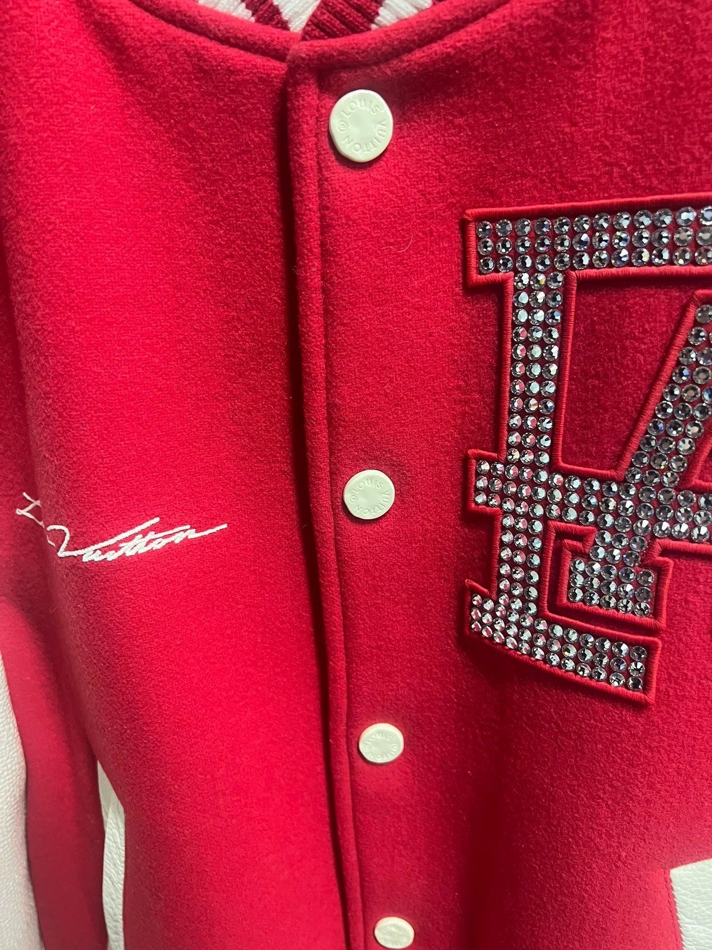 Louis Vuitton lv red white leather baseball jacket Size US L / EU 52-54 / 3 - 4 Thumbnail