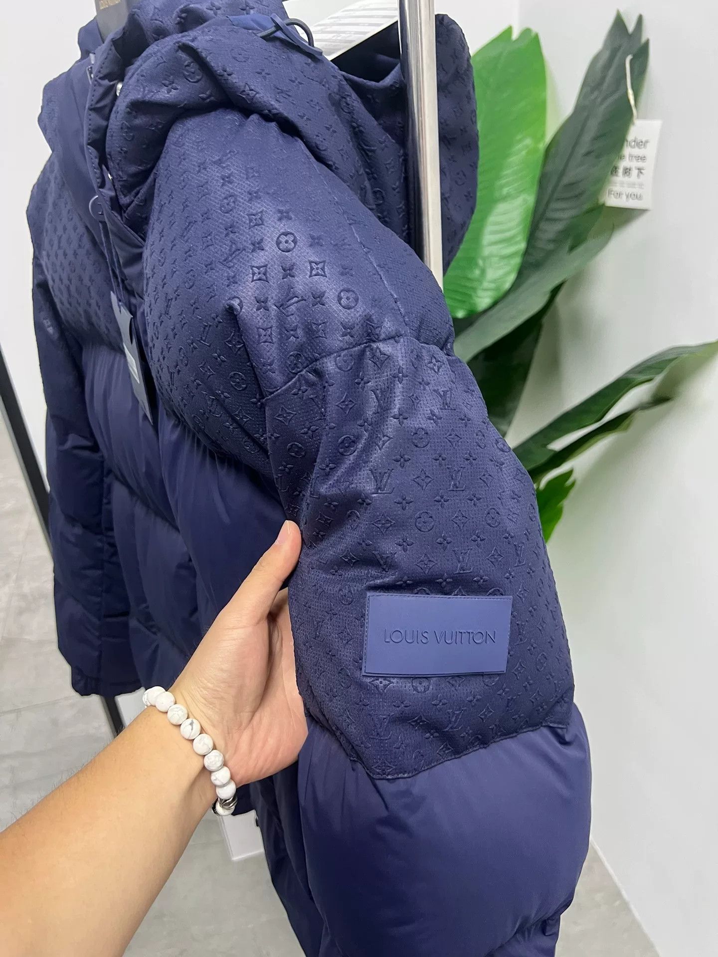 Louis Vuitton new LV blue logo puffer jacket Size US M / EU 48-50 / 2 - 3 Thumbnail