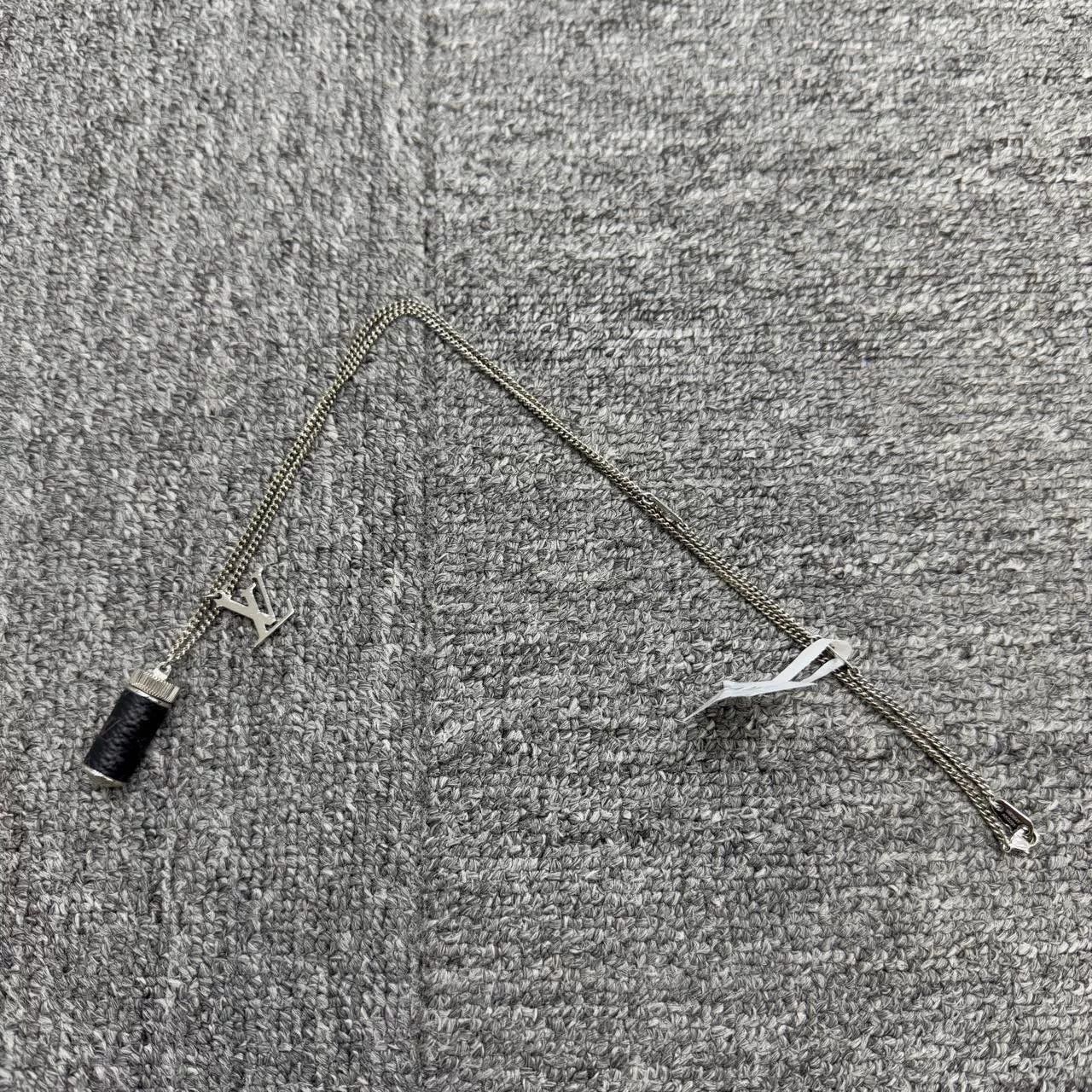 Louis Vuitton lv perfume bottle necklace for sale Size ONE SIZE - 3 Thumbnail