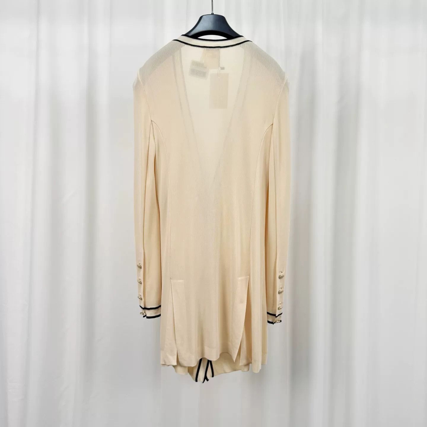 Chanel Chanel Beige Knit Cardigan with Trim Size S / US 4 / IT 40 - 2 Thumbnail