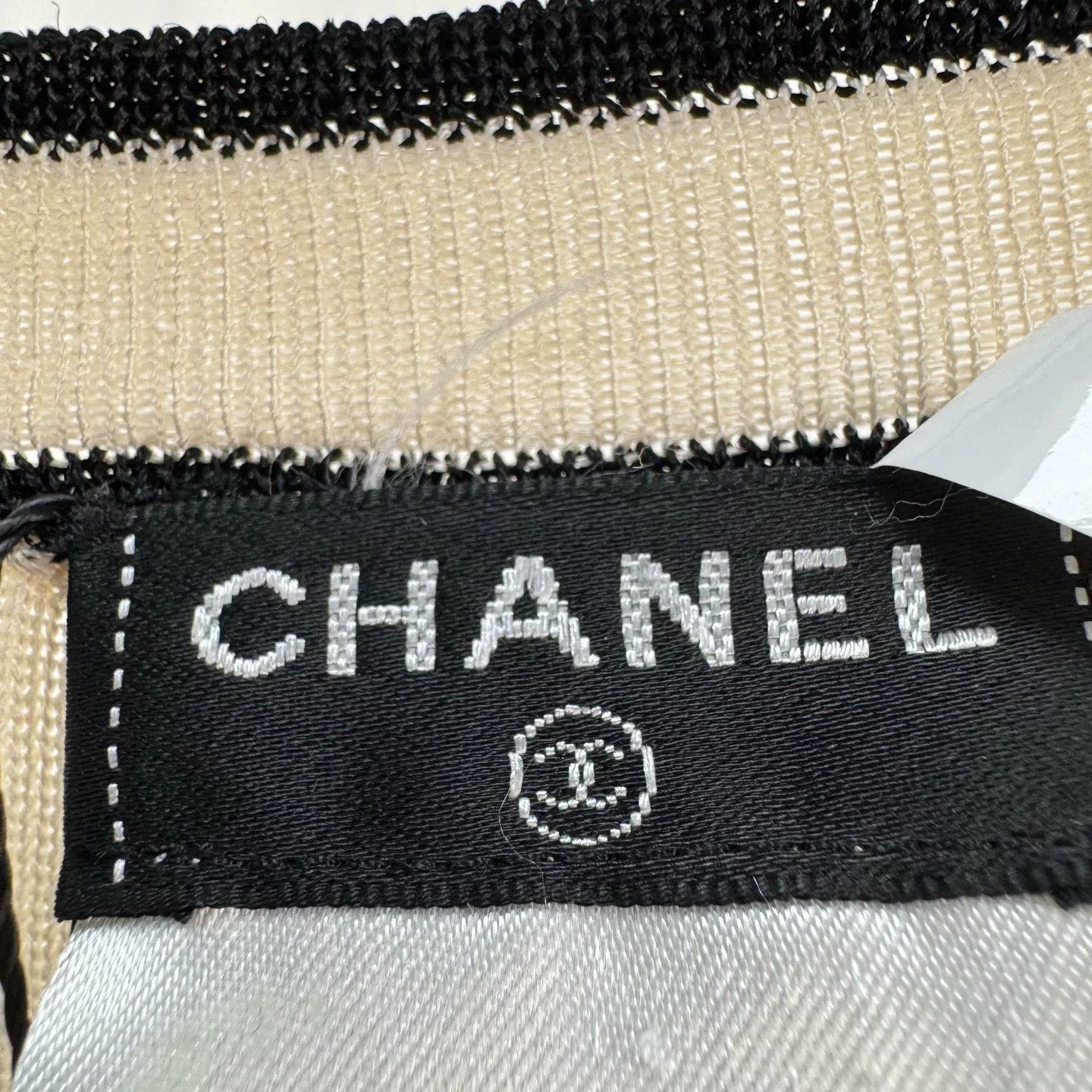 Chanel Chanel Beige Knit Cardigan with Trim Size S / US 4 / IT 40 - 7 Thumbnail