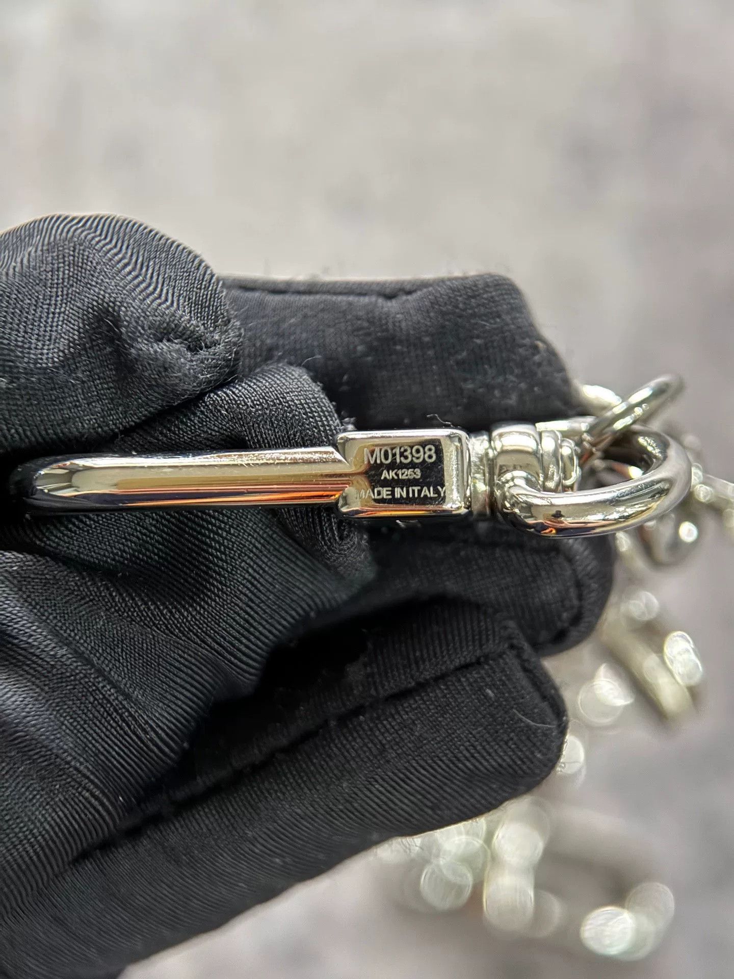 Louis Vuitton Louis Vuitton Silver Chain Bracelet Size ONE SIZE - 5 Thumbnail