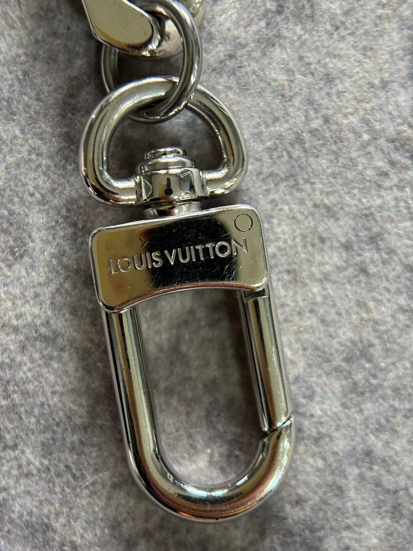 Louis Vuitton Louis Vuitton Silver Chain Bracelet Size ONE SIZE - 4 Thumbnail