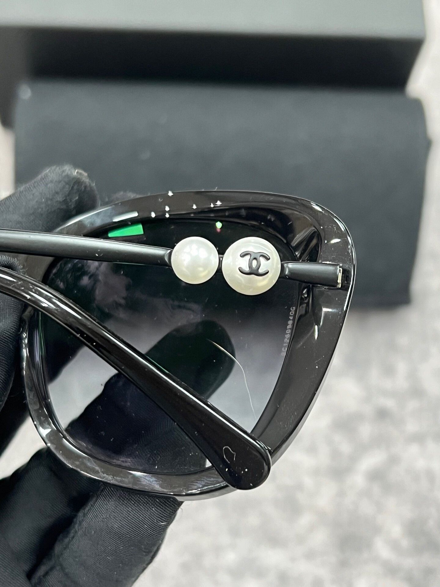 Chanel Chanel Pearl Sunglasses Size ONE SIZE - 4 Thumbnail