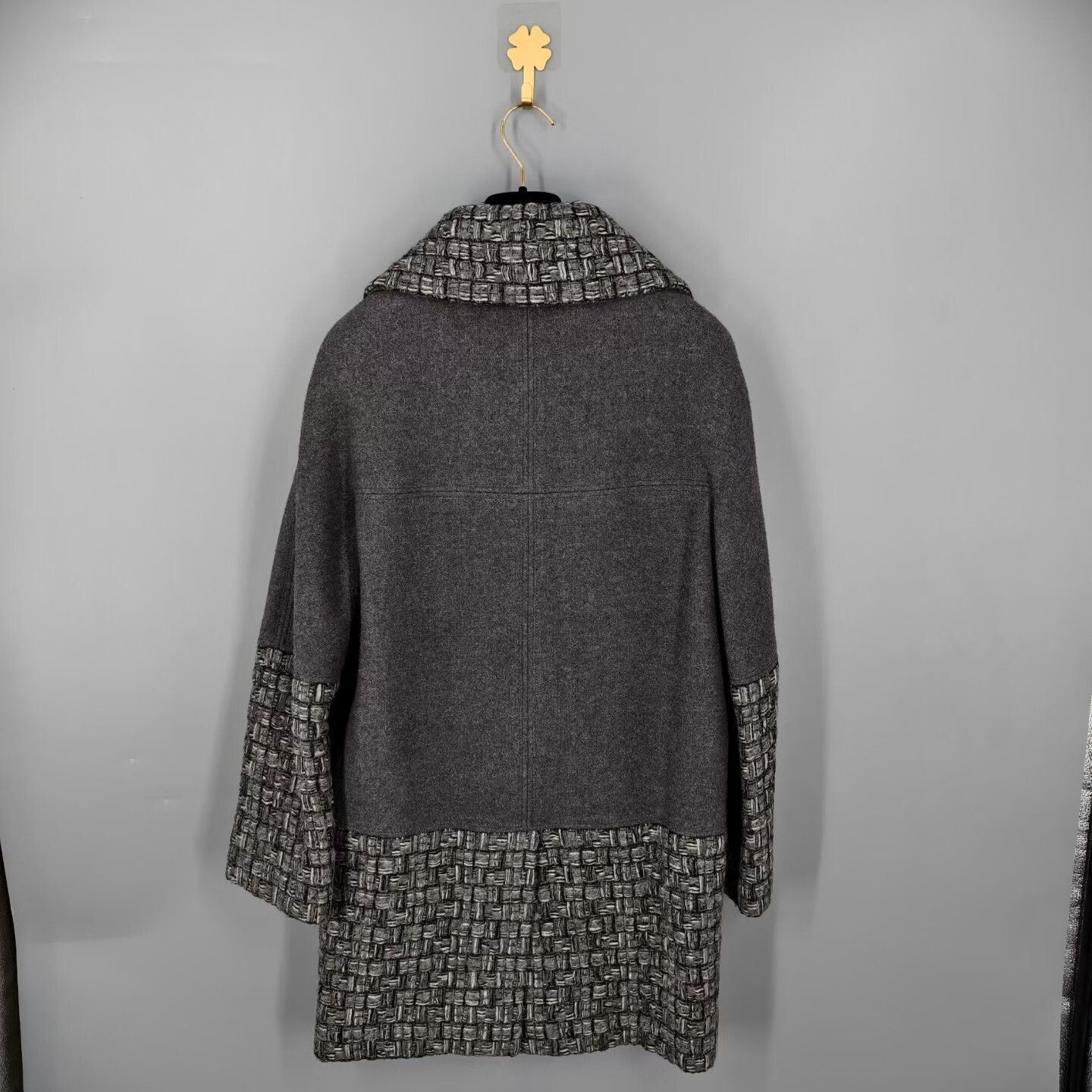 Chanel Chanel Gray Tweed Coat Size S / US 4 / IT 40 - 2 Thumbnail