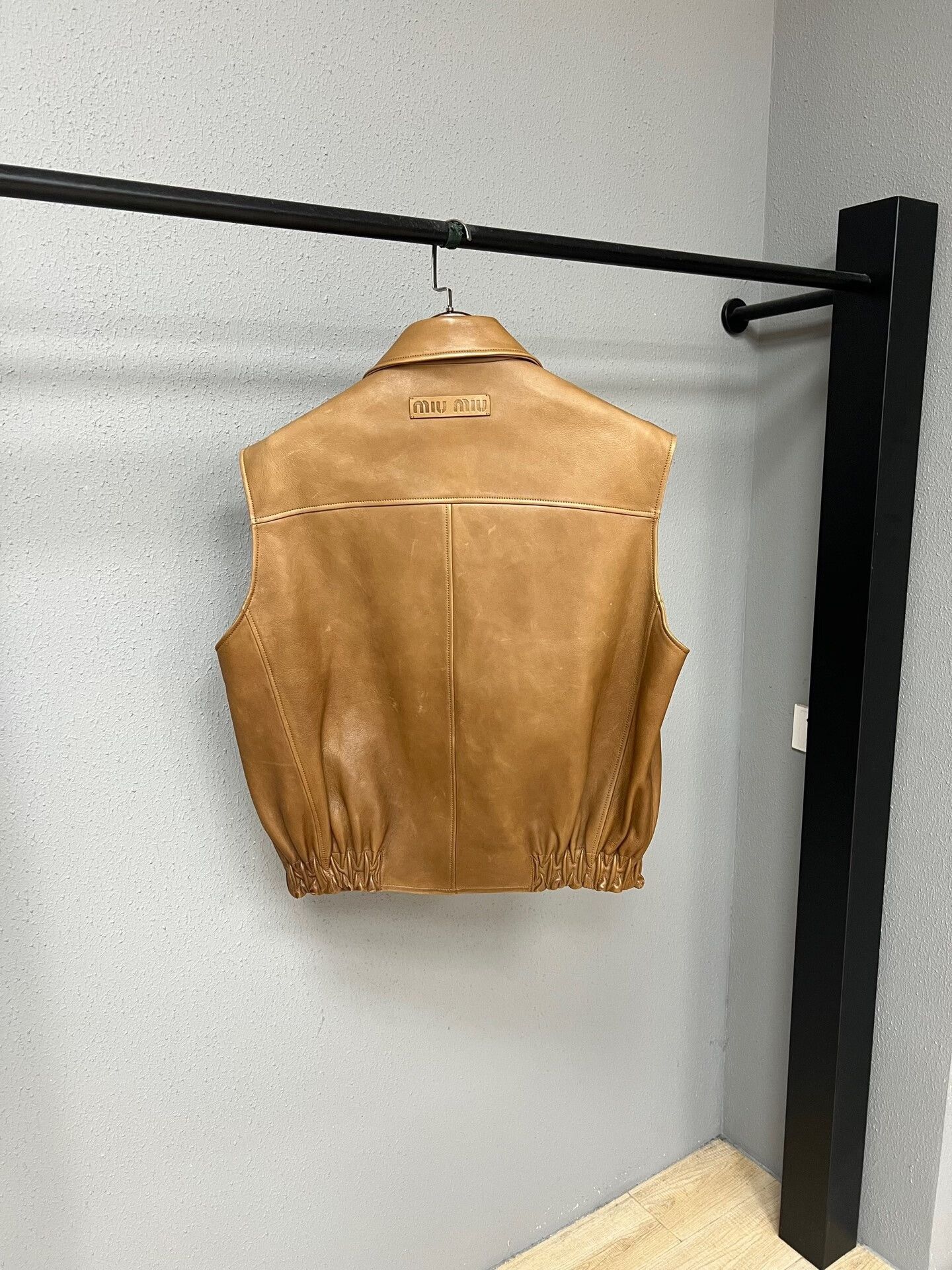 Miu Miu Miu Miu Brown Lambskin Logo Vest Size M / US 6-8 / IT 42-44 - 2 Thumbnail