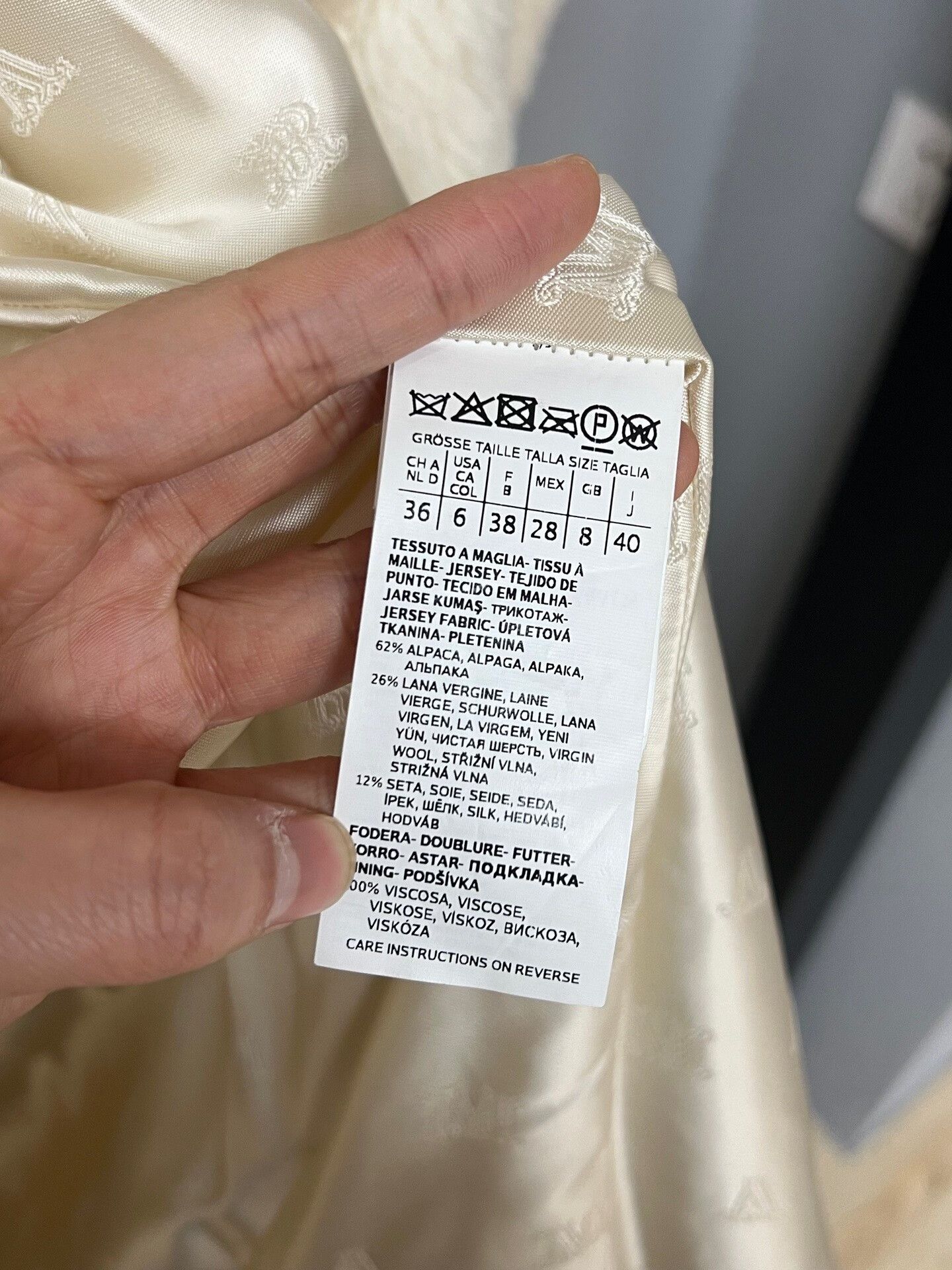 Max Mara MaxMara Teddy Coat in White Size S / US 4 / IT 40 - 5 Thumbnail