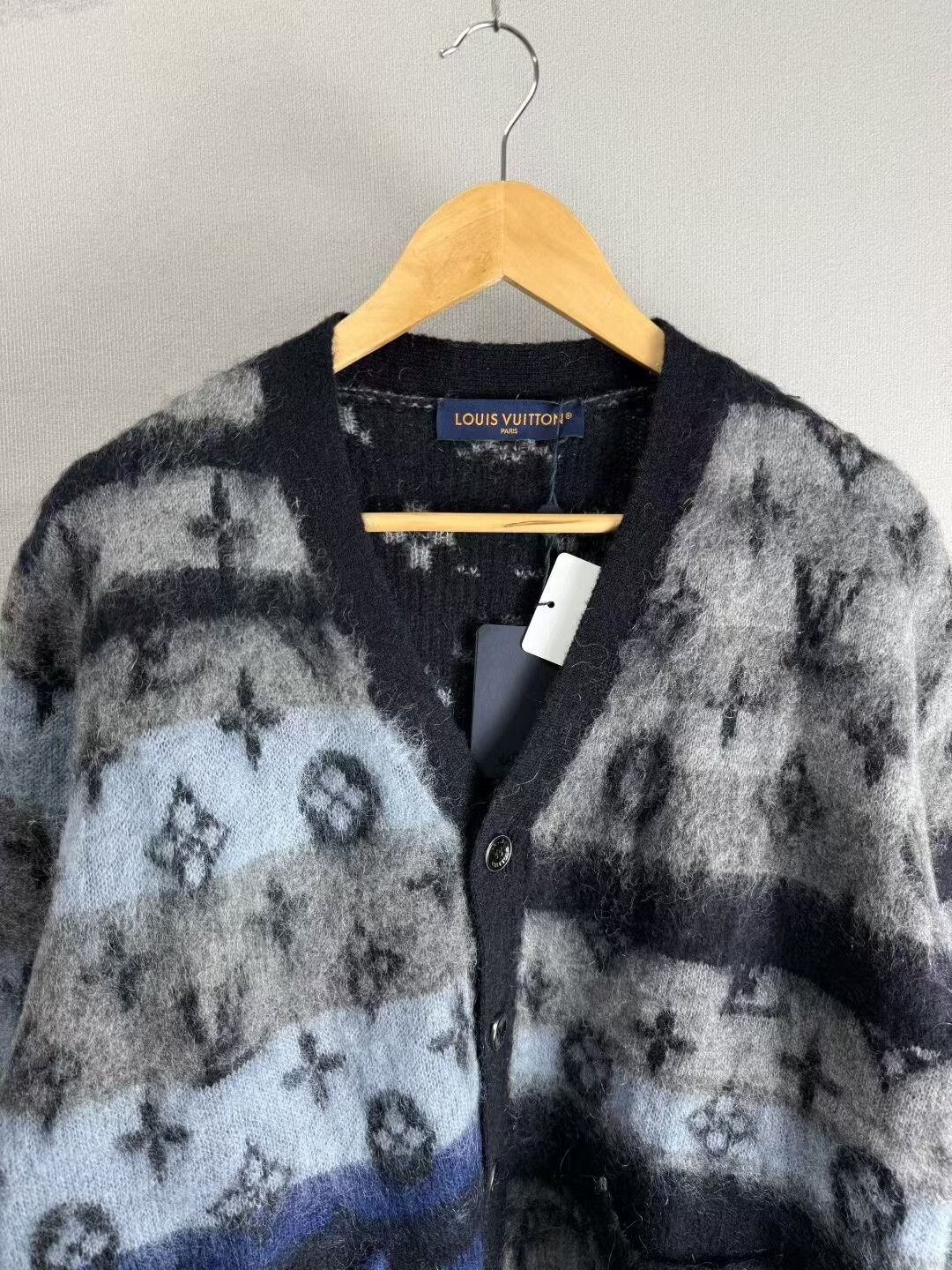 Louis Vuitton louis vuitton black blue knit cardigan Size L / US 10 / IT 46 - 3 Thumbnail