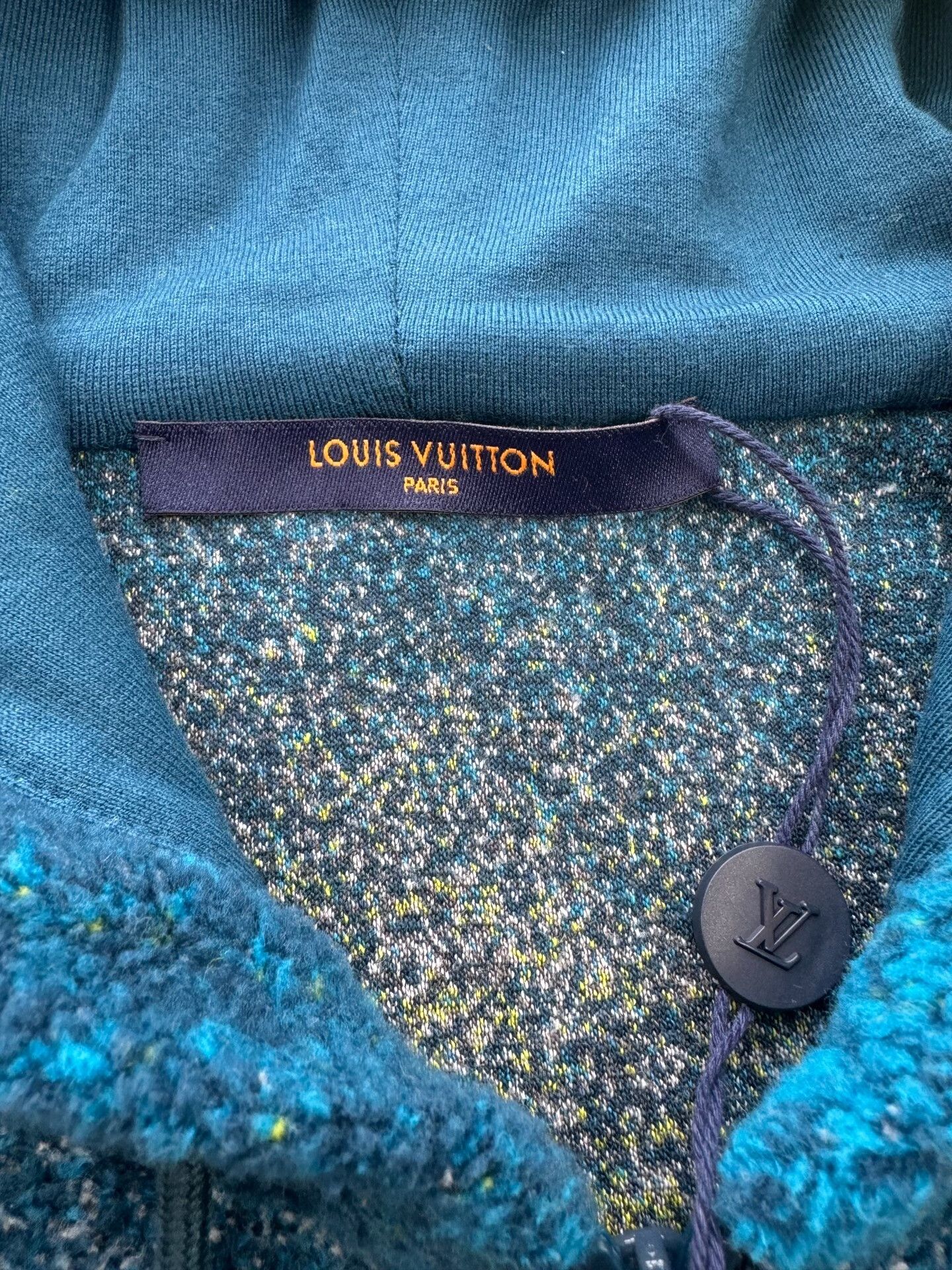 Louis Vuitton louis vuitton blue gradient fleece jacket Size US XL / EU 56 / 4 - 3 Thumbnail