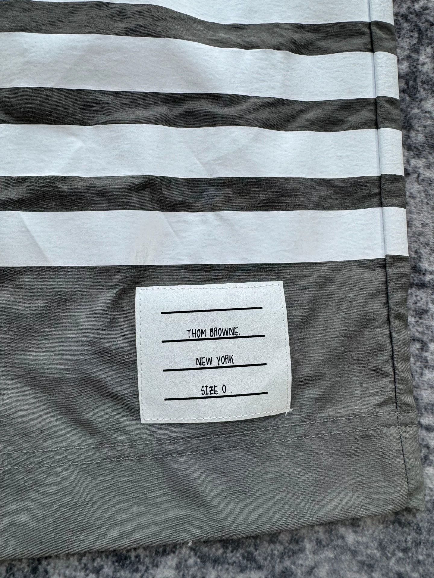 Thom Browne thom browne gray beach shorts size 0 Size US 27 - 4 Thumbnail