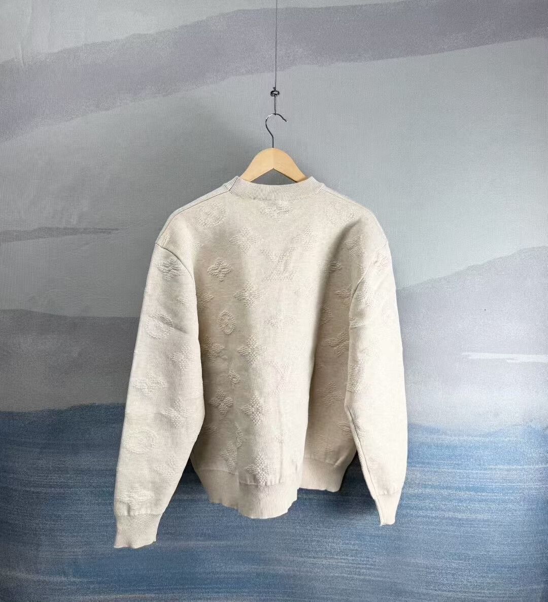 Louis Vuitton louis vuitton beige knit sweater with floral pattern Size US M / EU 48-50 / 2 - 2 Thumbnail