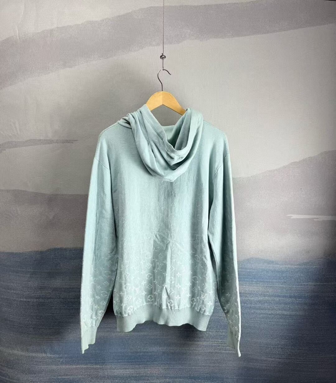Louis Vuitton louis vuitton ice blue gradient hoodie Size US L / EU 52-54 / 3 - 3 Thumbnail