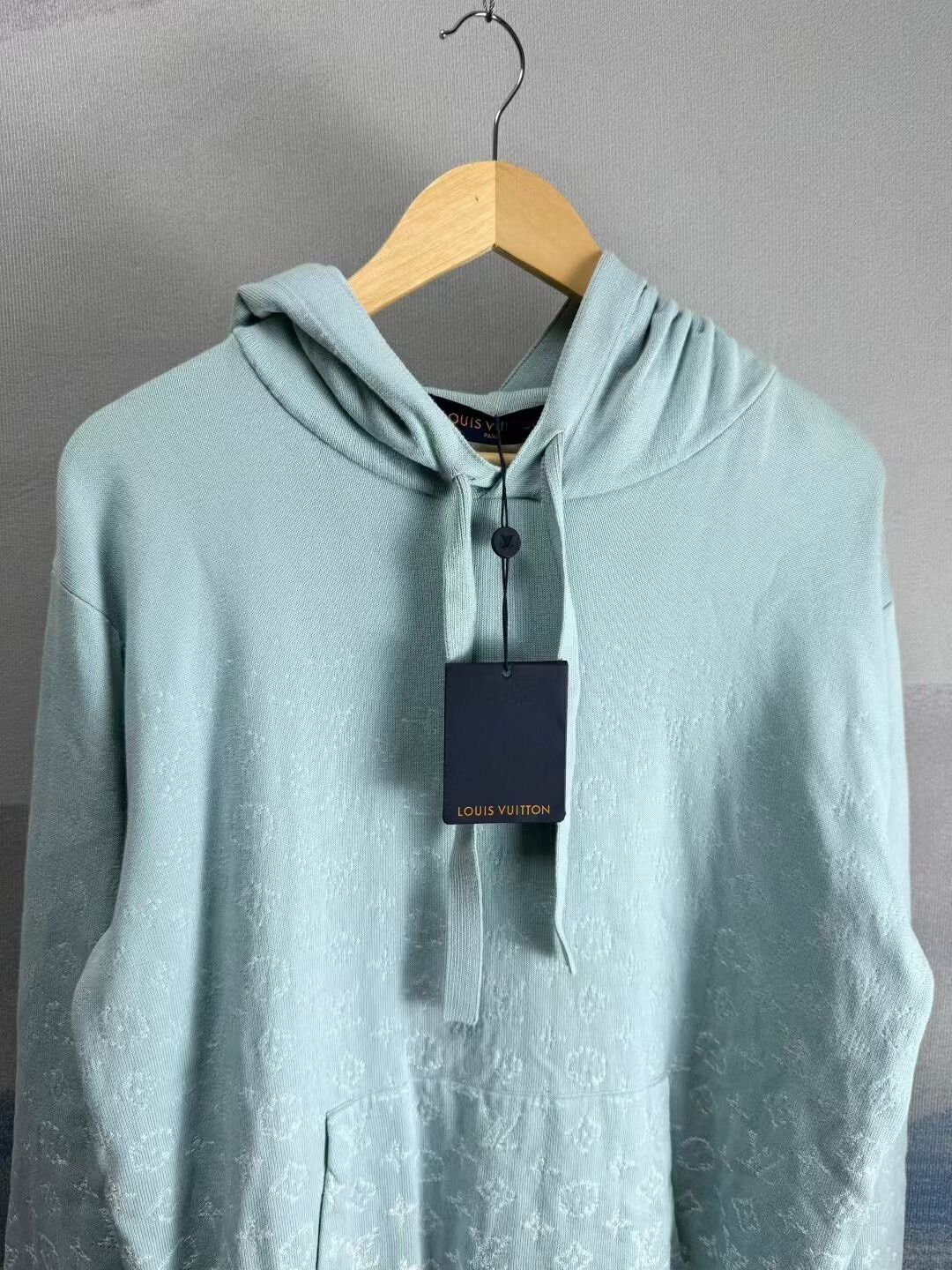 Louis Vuitton louis vuitton ice blue gradient hoodie Size US L / EU 52-54 / 3 - 2 Thumbnail