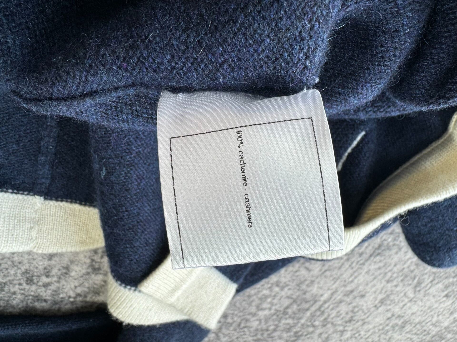 Chanel Chanel Blue and White Cashmere Cardigan Size XS / US 0-2 / IT 36-38 - 7 Thumbnail