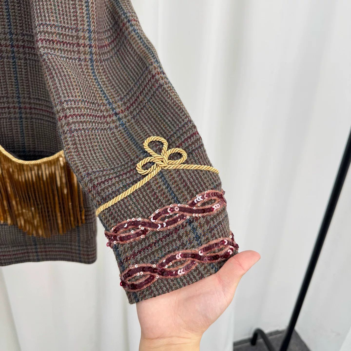 Gucci gucci sequin tassel wool plaid blazer Size US L / EU 52-54 / 3 - 4 Thumbnail