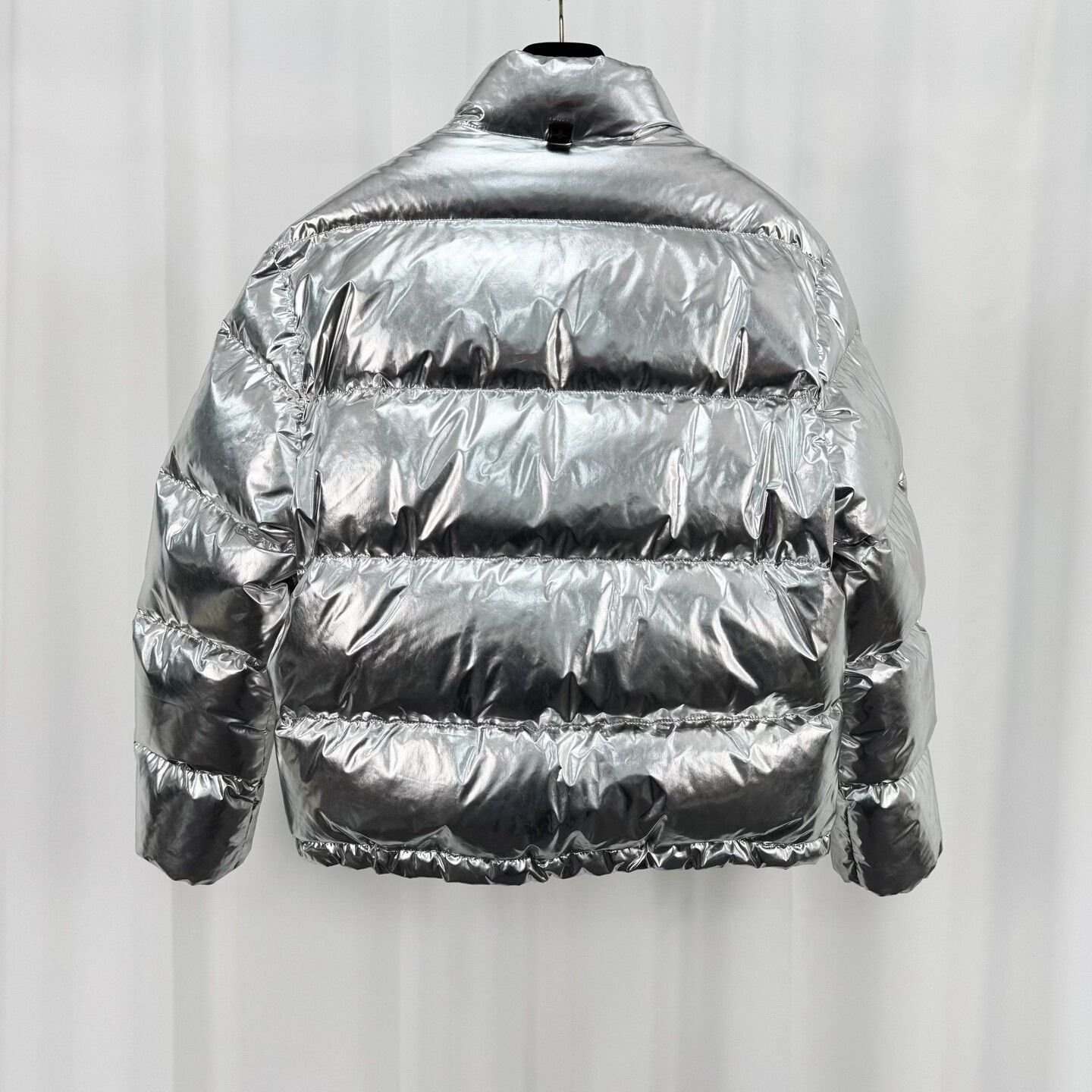 Louis Vuitton louis vuitton silver shiny puffer jacket Size S / US 4 / IT 40 - 2 Thumbnail