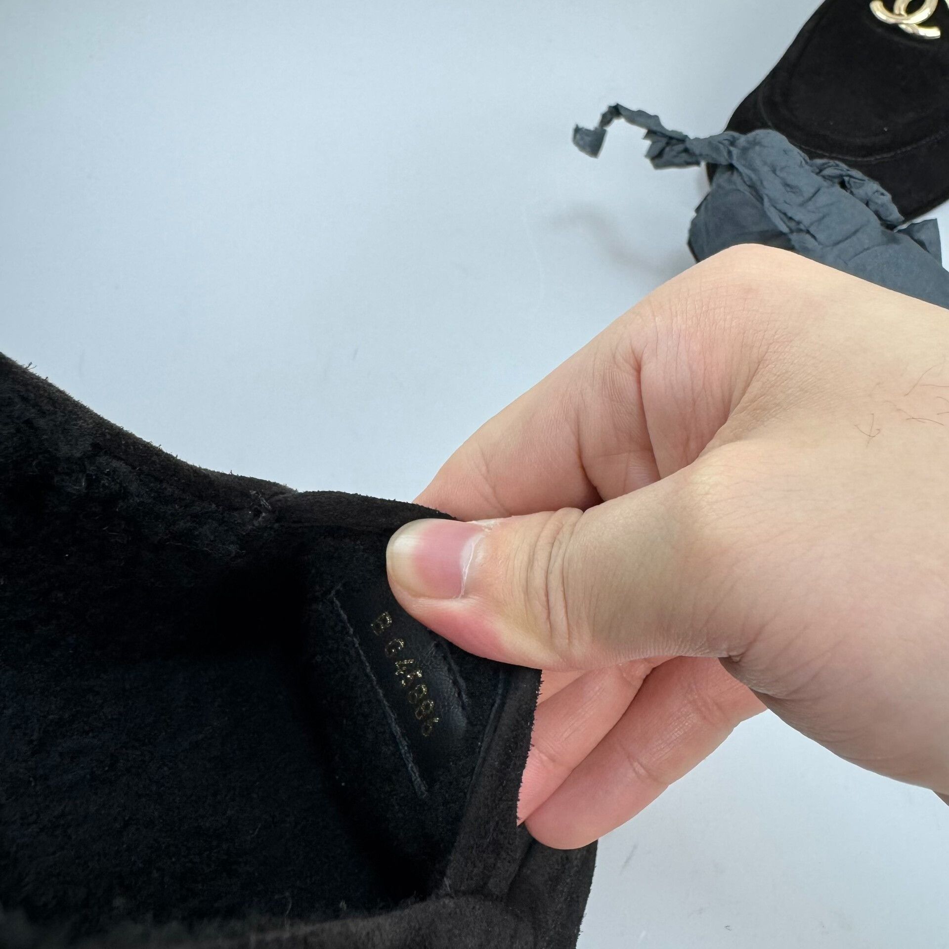 Chanel Chanel Black Gold Suede Loafers Size 38 Size US 7.5 / IT 37.5 - 7 Thumbnail