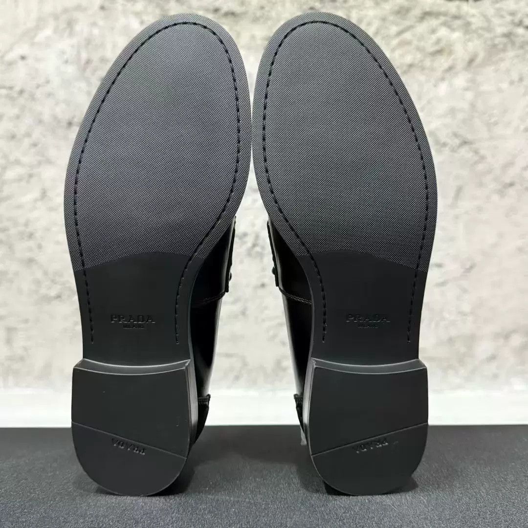 Prada prada black leather loafers size 38 Size US 7.5 / IT 37.5 - 7 Thumbnail