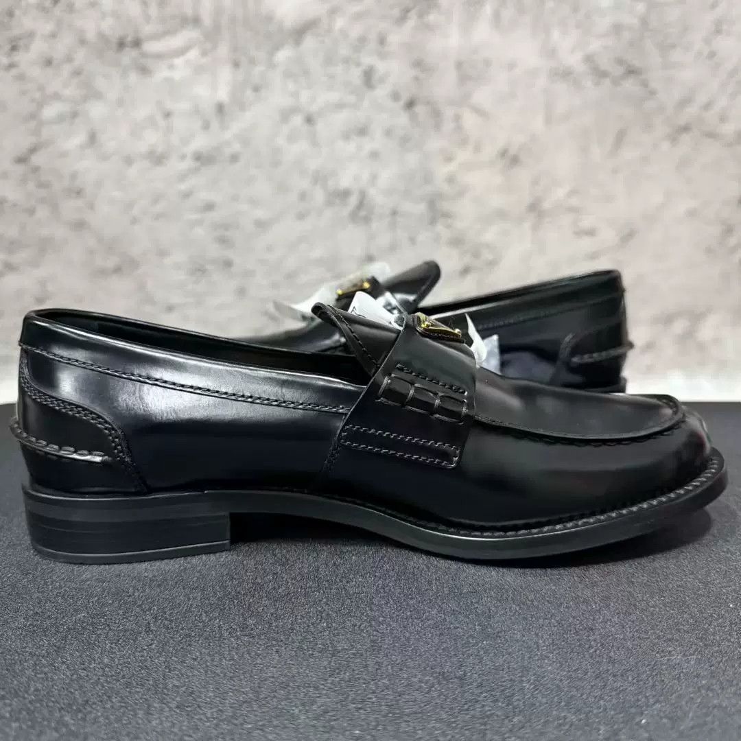 Prada prada black leather loafers size 38 Size US 7.5 / IT 37.5 - 4 Thumbnail